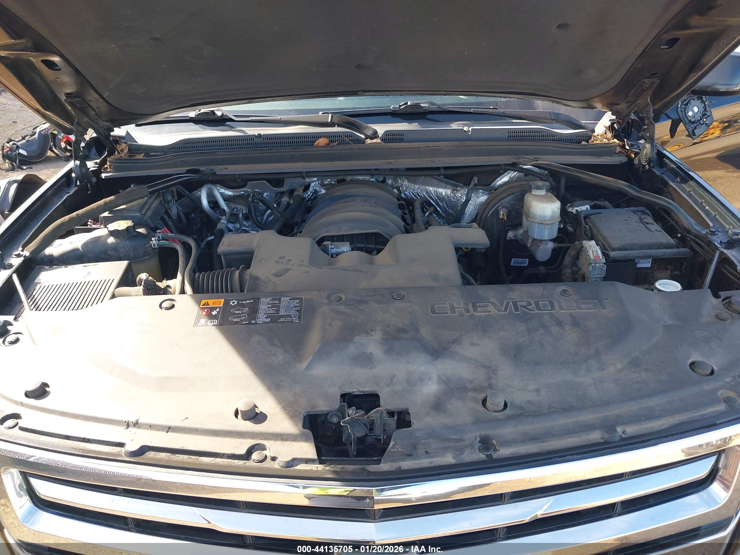 CHEVROLET SUBURBAN image 10