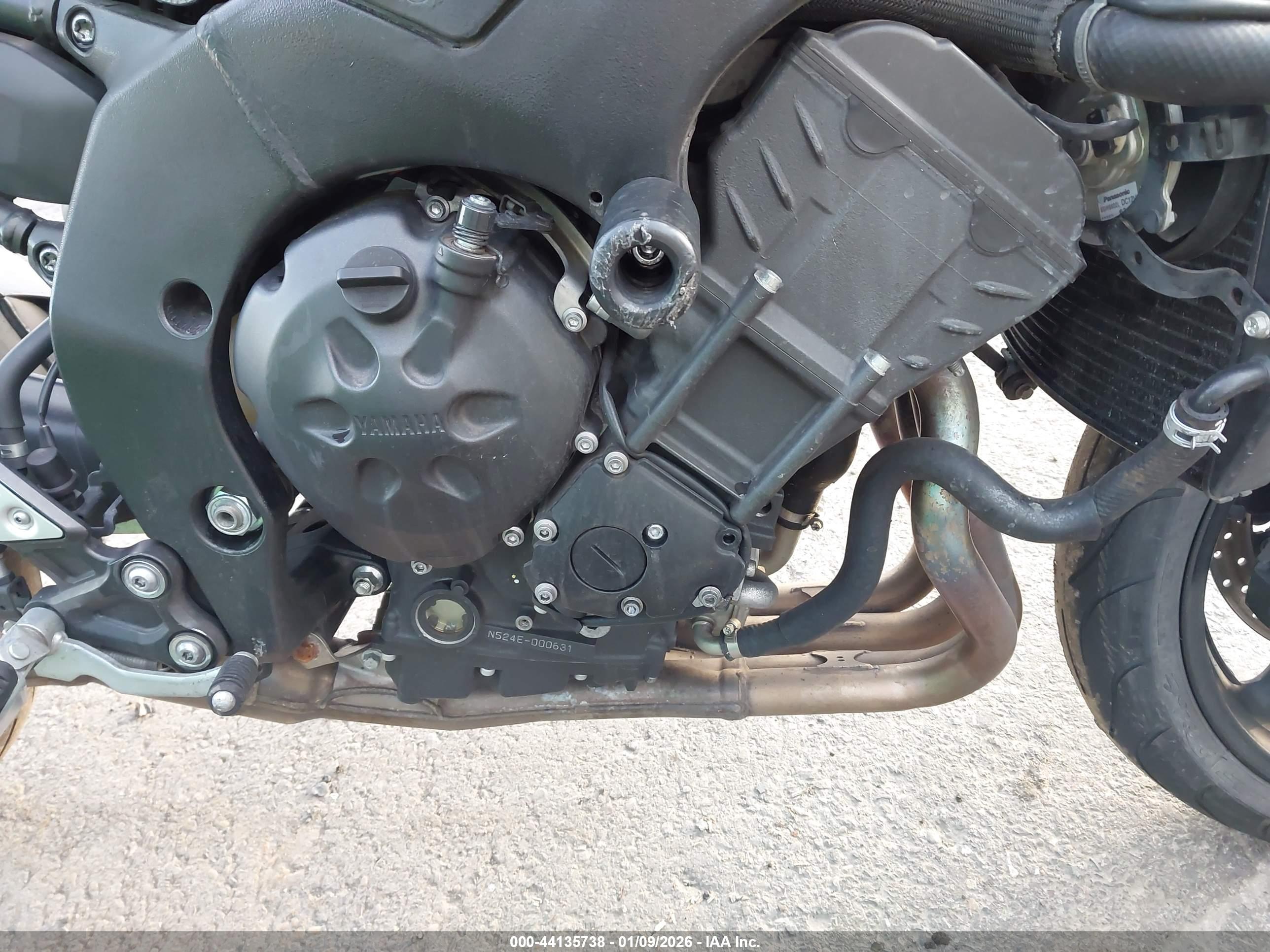YAMAHA FZ8 image 8