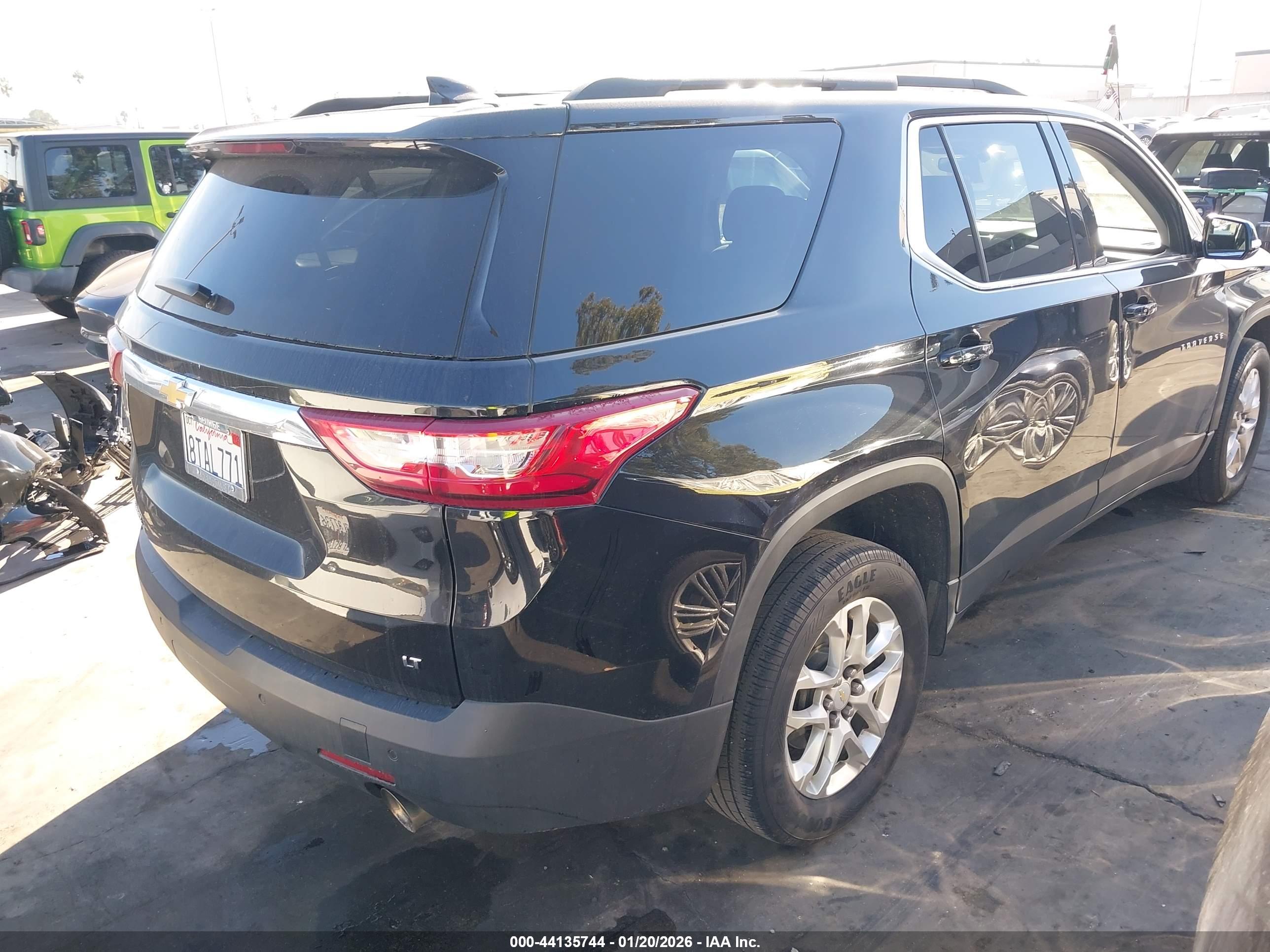 CHEVROLET TRAVERSE image 4