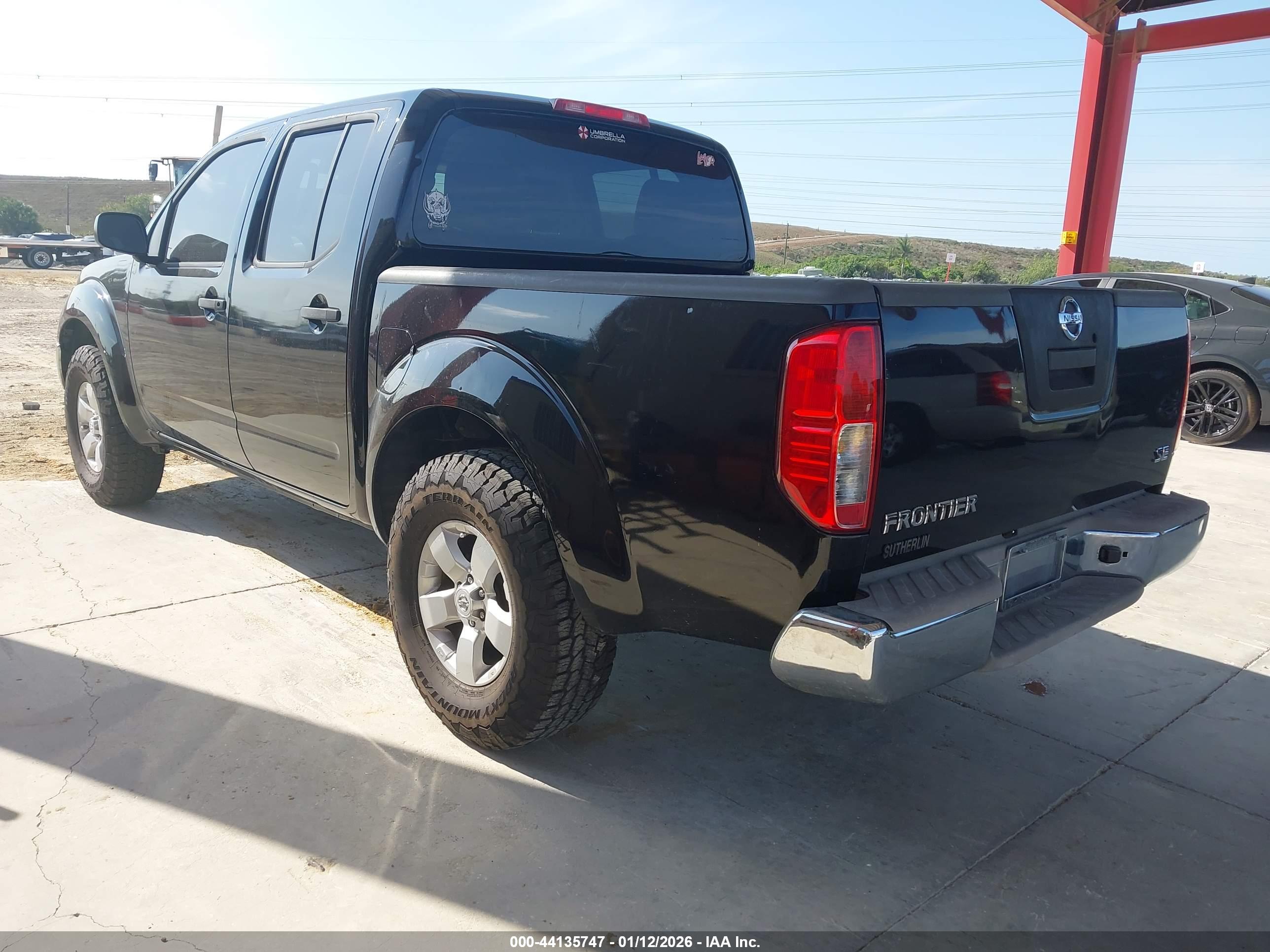 NISSAN FRONTIER image 3