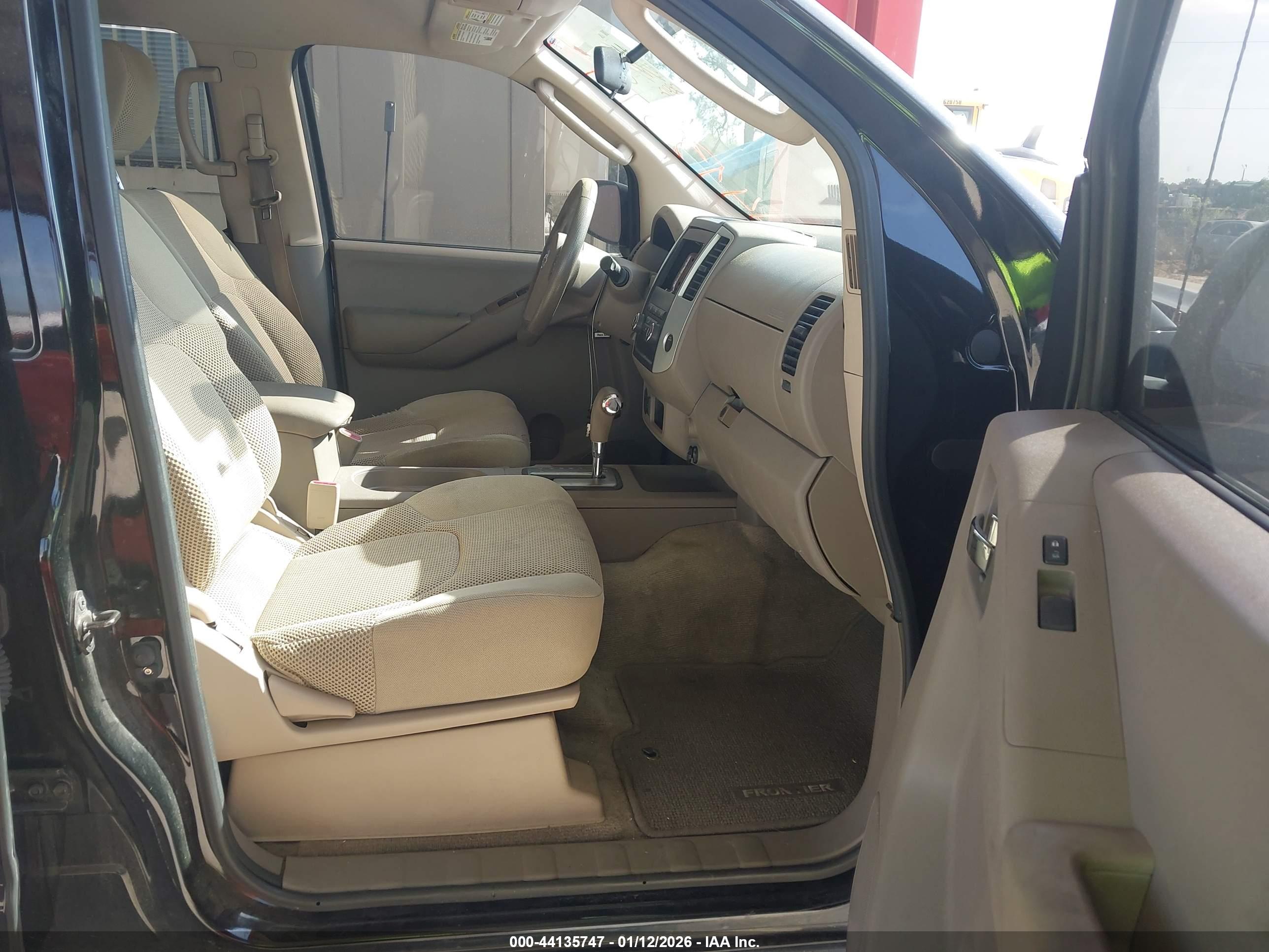 NISSAN FRONTIER image 5