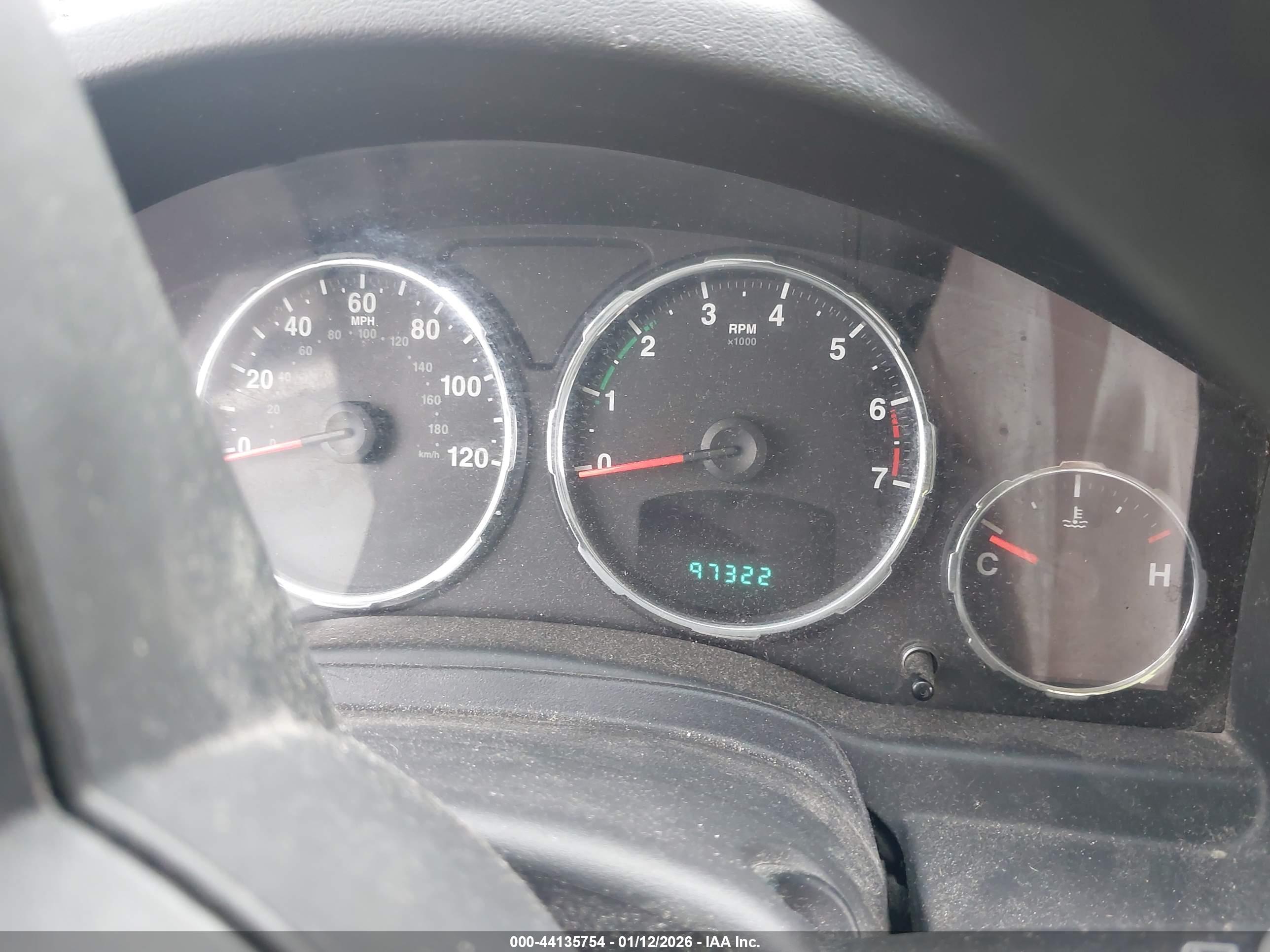 JEEP LIBERTY image 7
