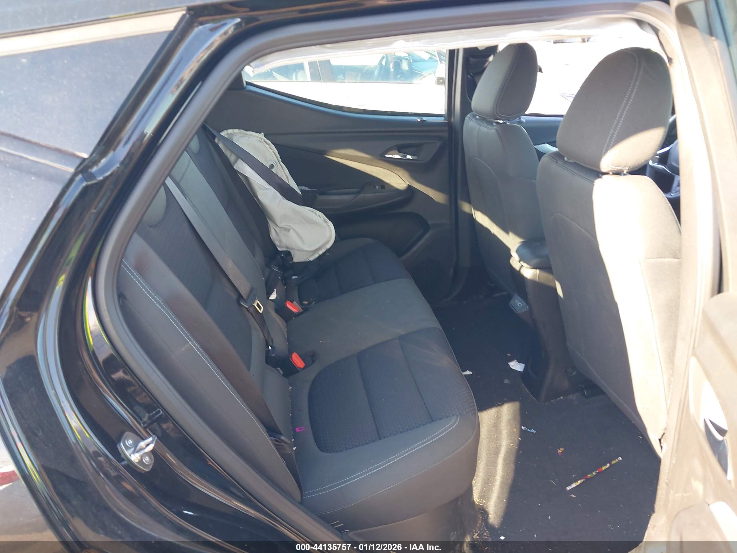 CHEVROLET BOLT image 8