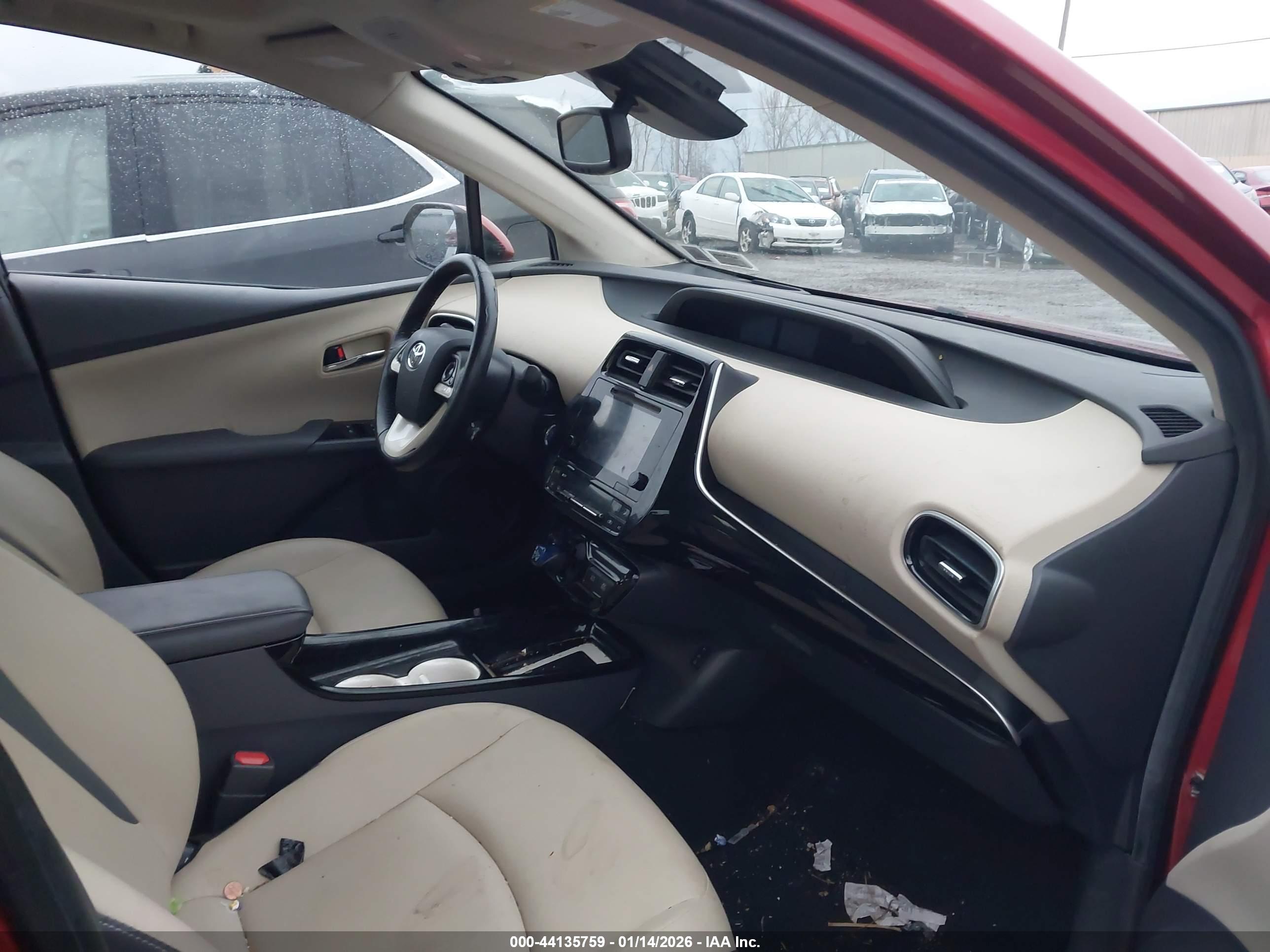 TOYOTA PRIUS image 5