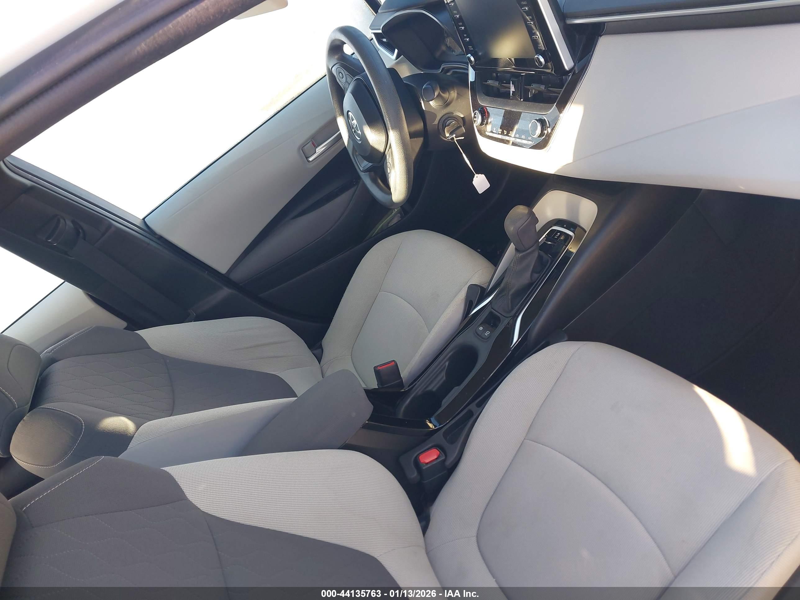 TOYOTA COROLLA image 5