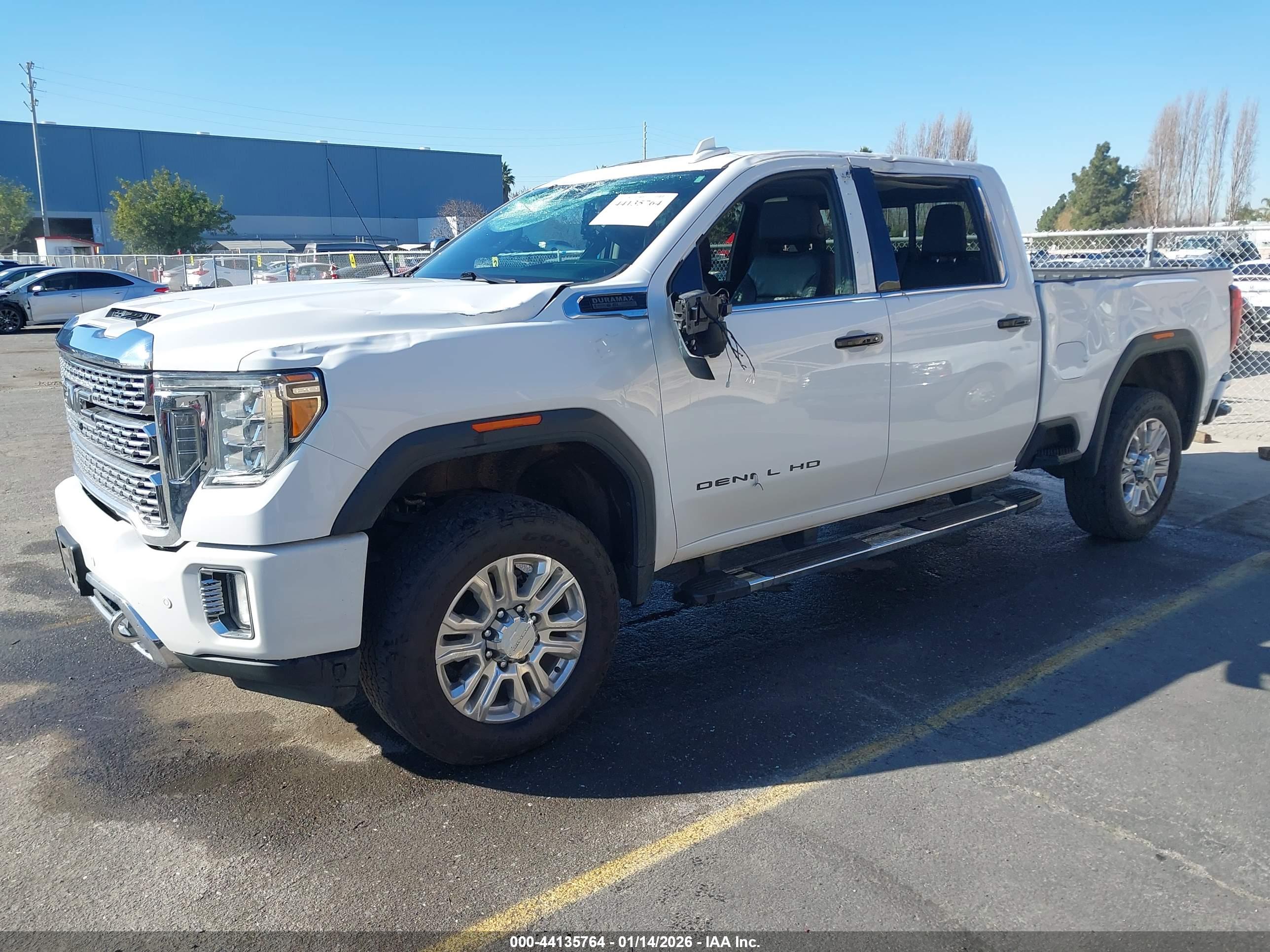 GMC SIERRA image 2