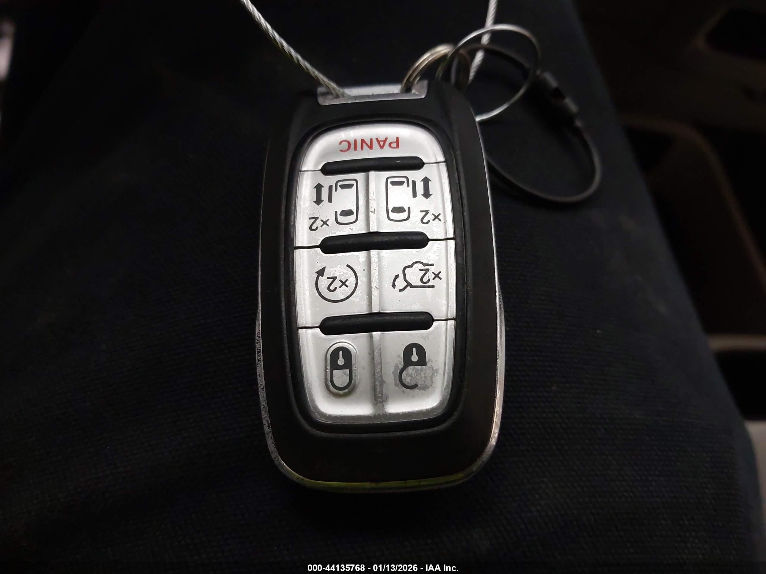 CHRYSLER PACIFICA image 11
