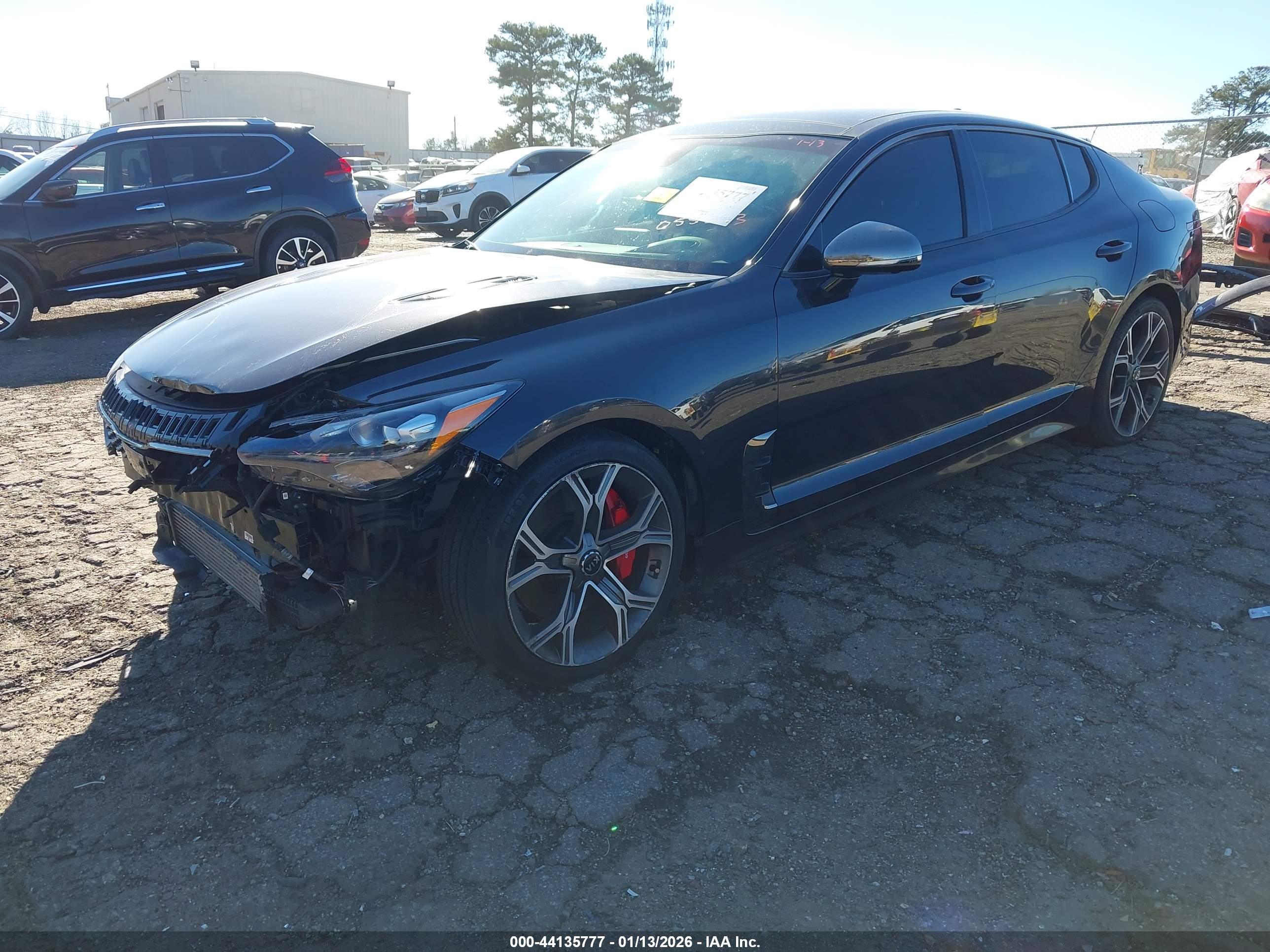 KIA STINGER image 2