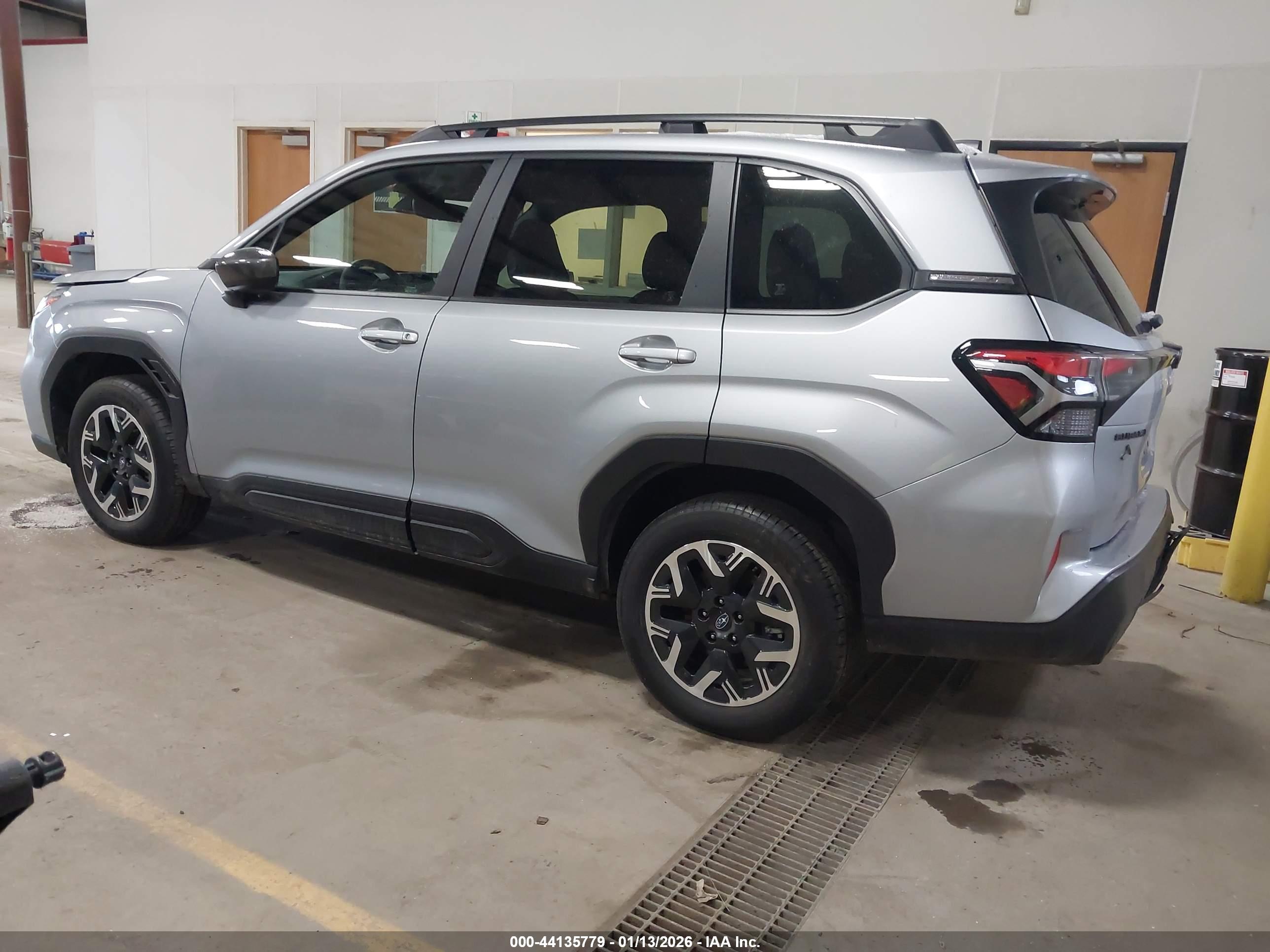 SUBARU FORESTER image 3