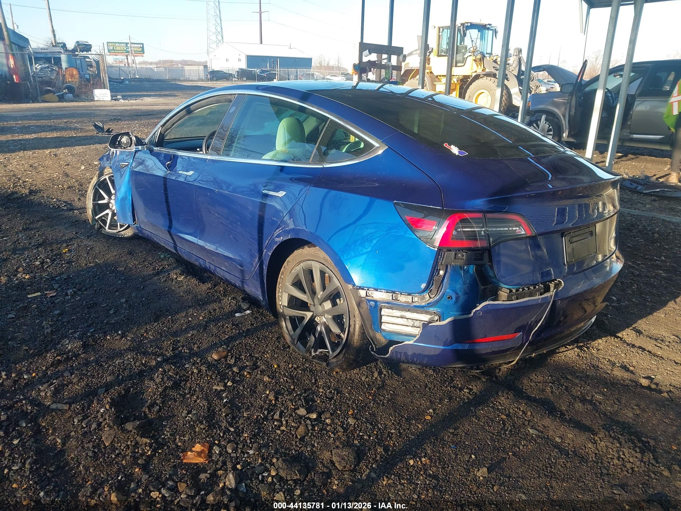 TESLA MODEL image 3