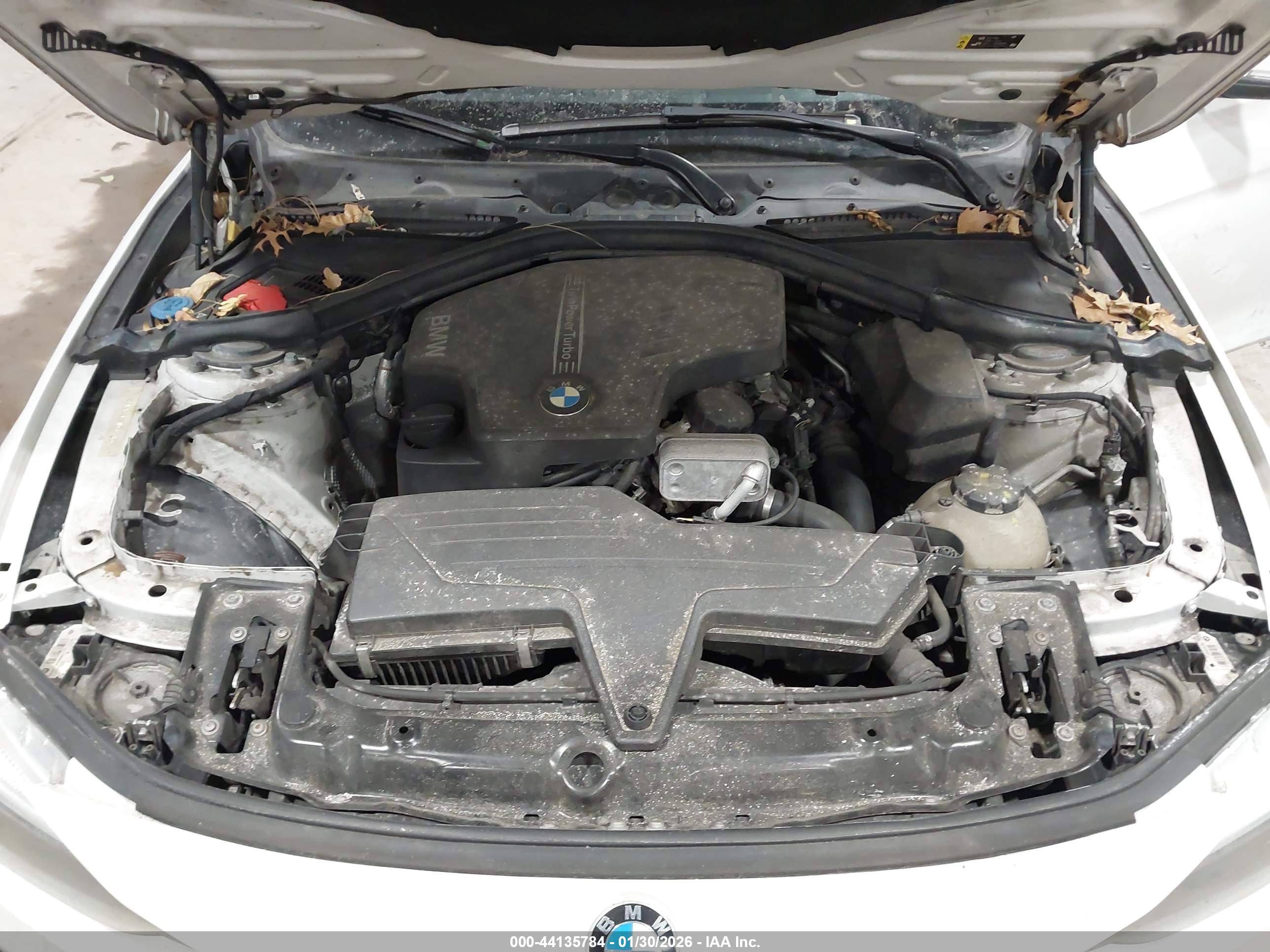 BMW 320I image 10