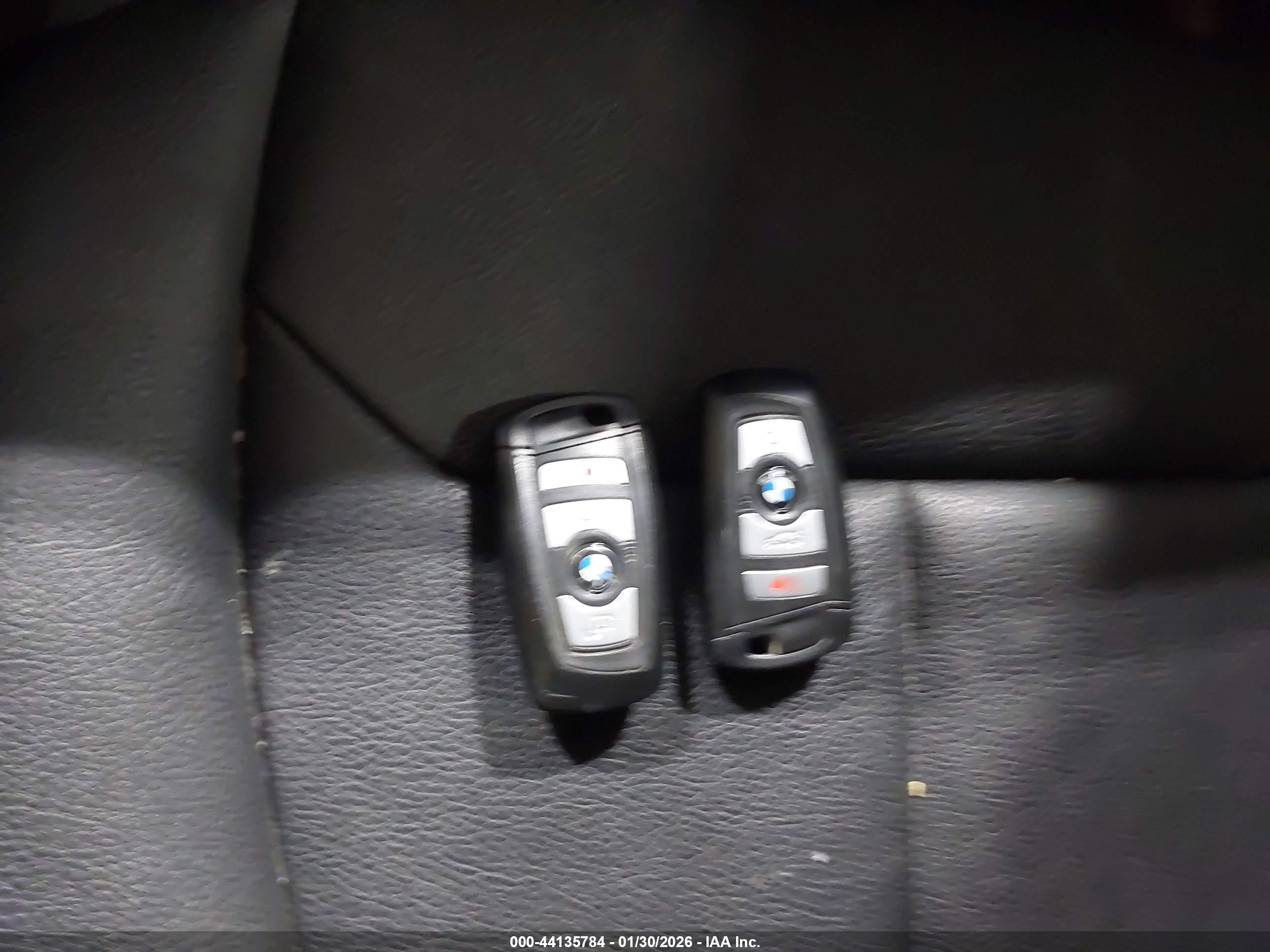 BMW 320I image 11