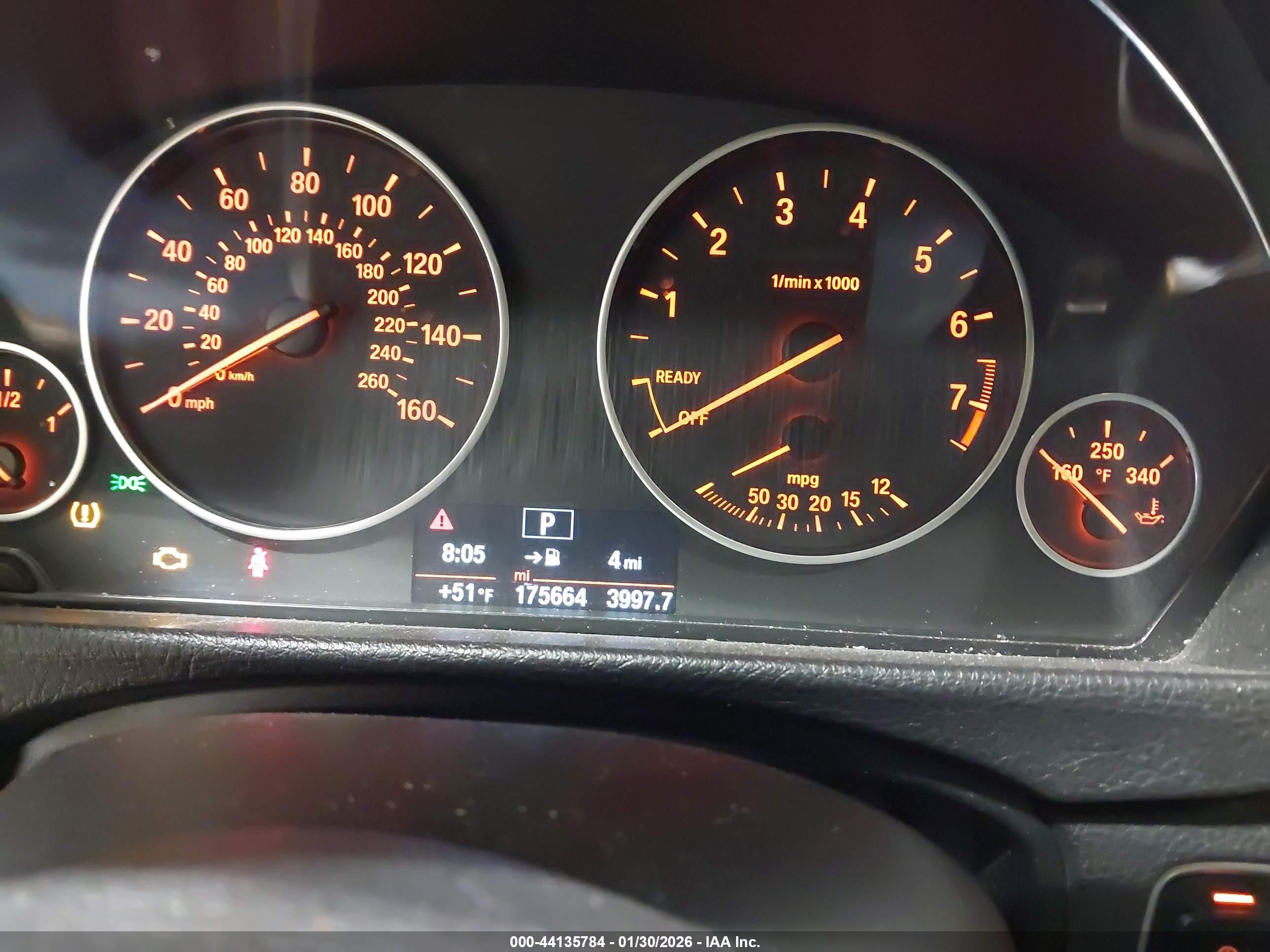 BMW 320I image 7