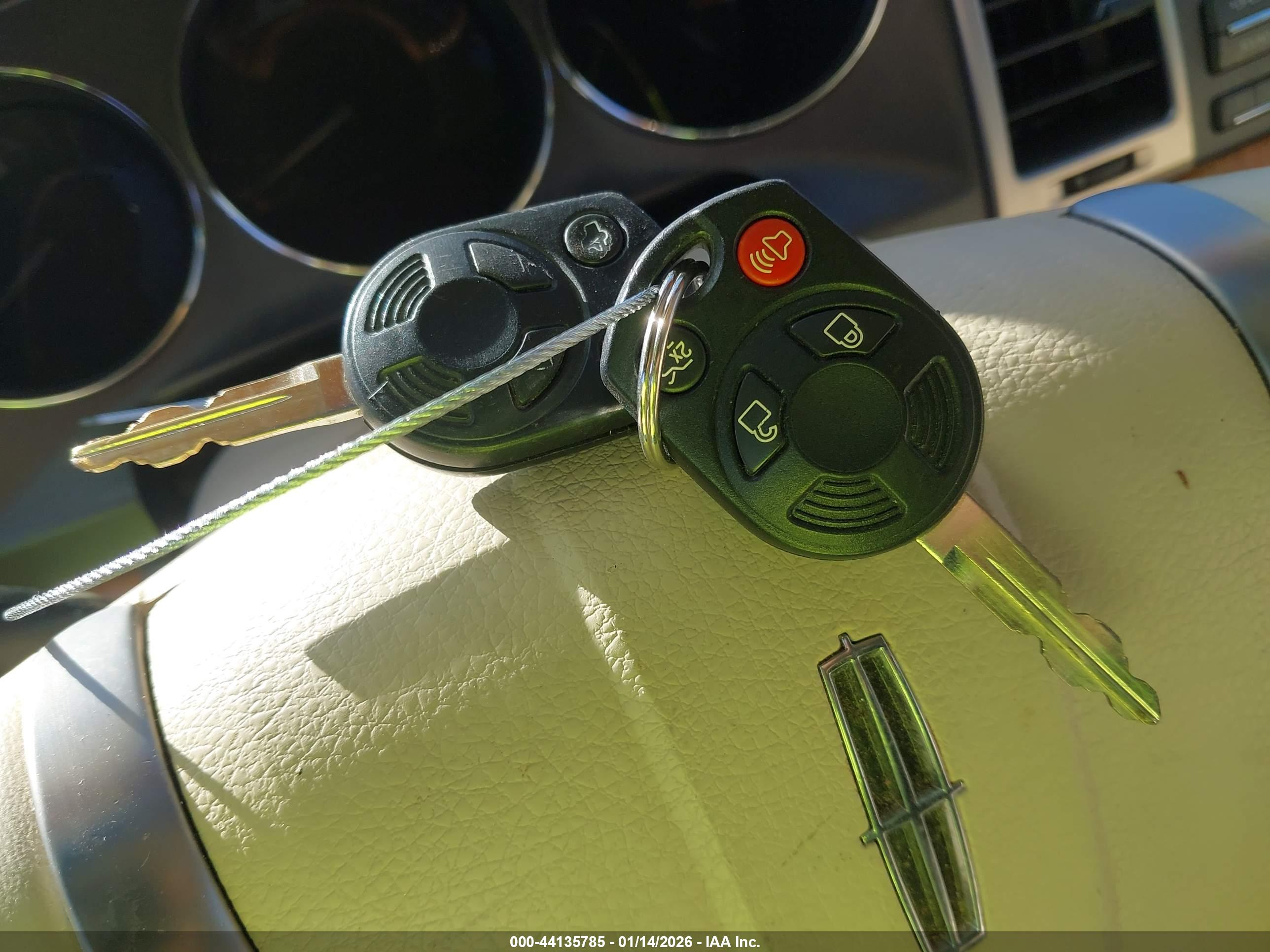 LINCOLN MKZ image 11