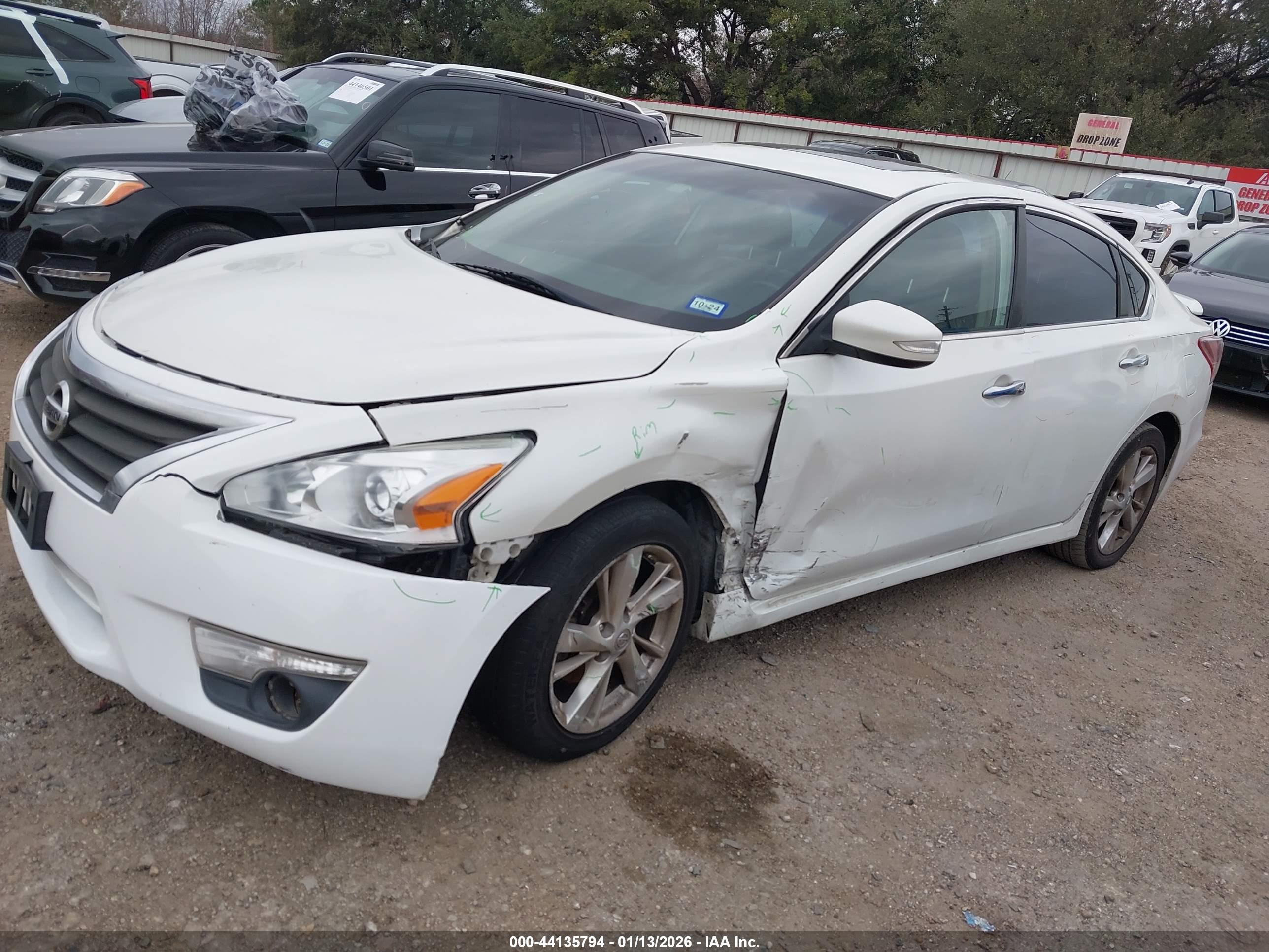 NISSAN ALTIMA image 2