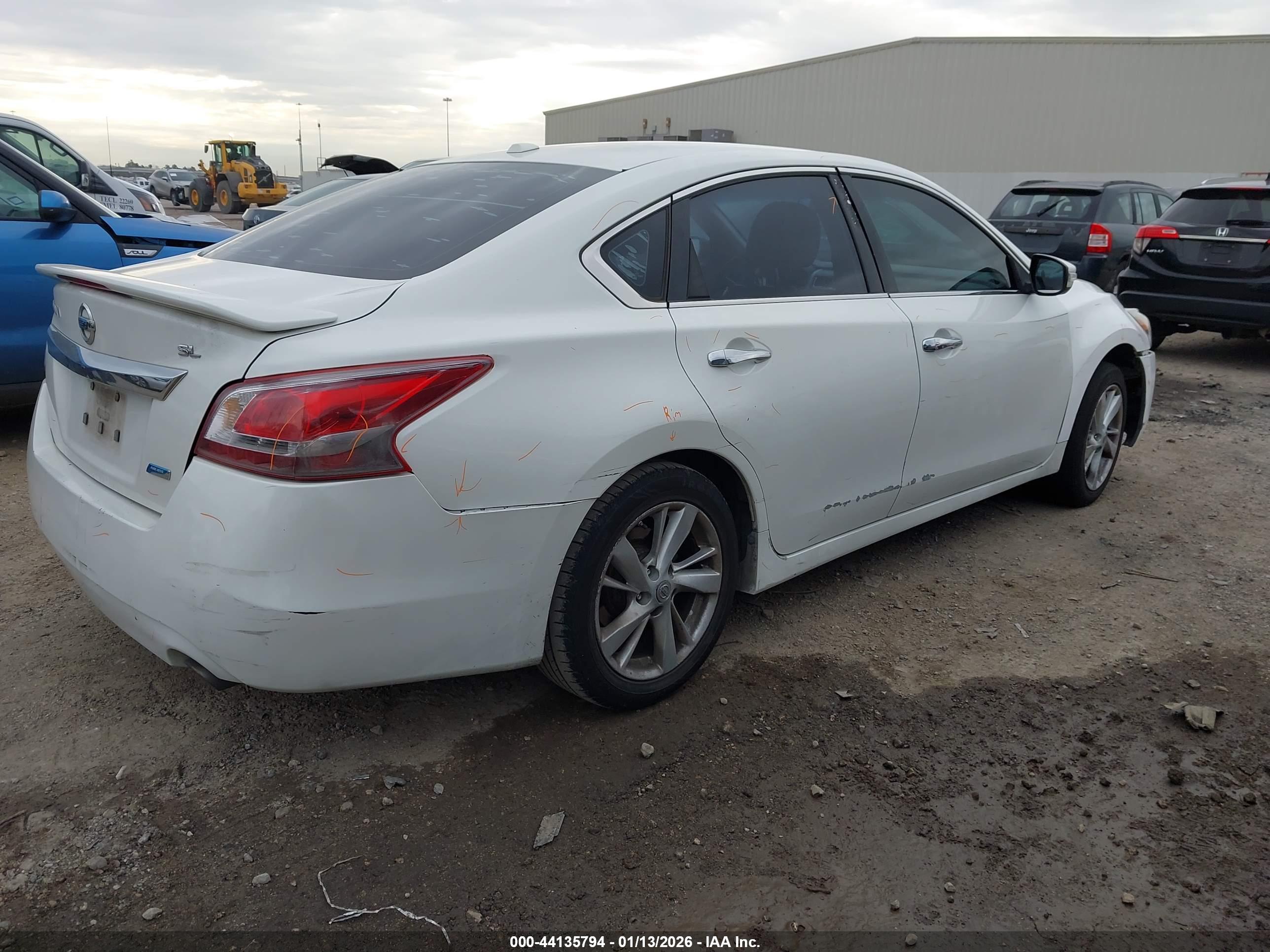 NISSAN ALTIMA image 4