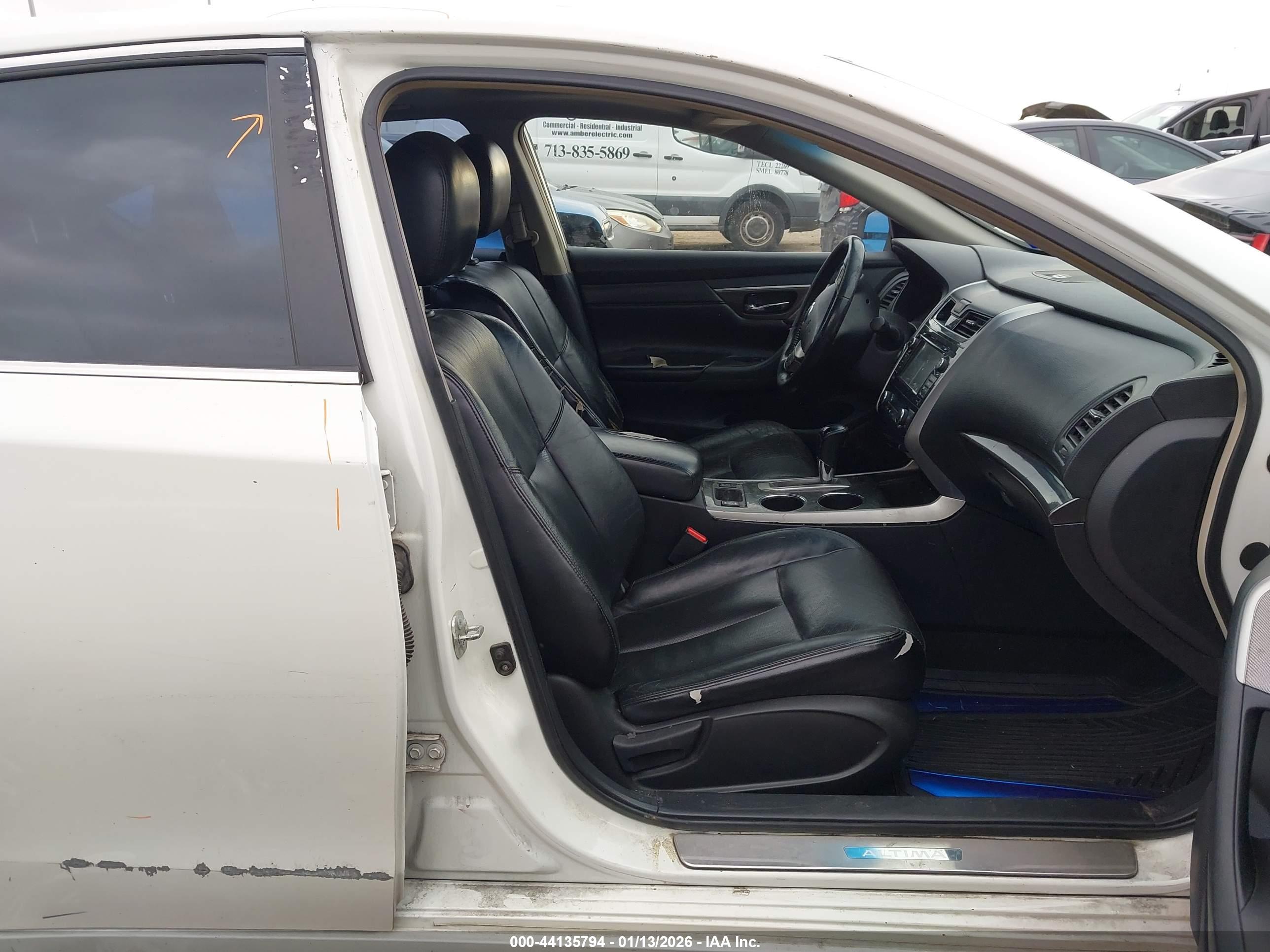 NISSAN ALTIMA image 5