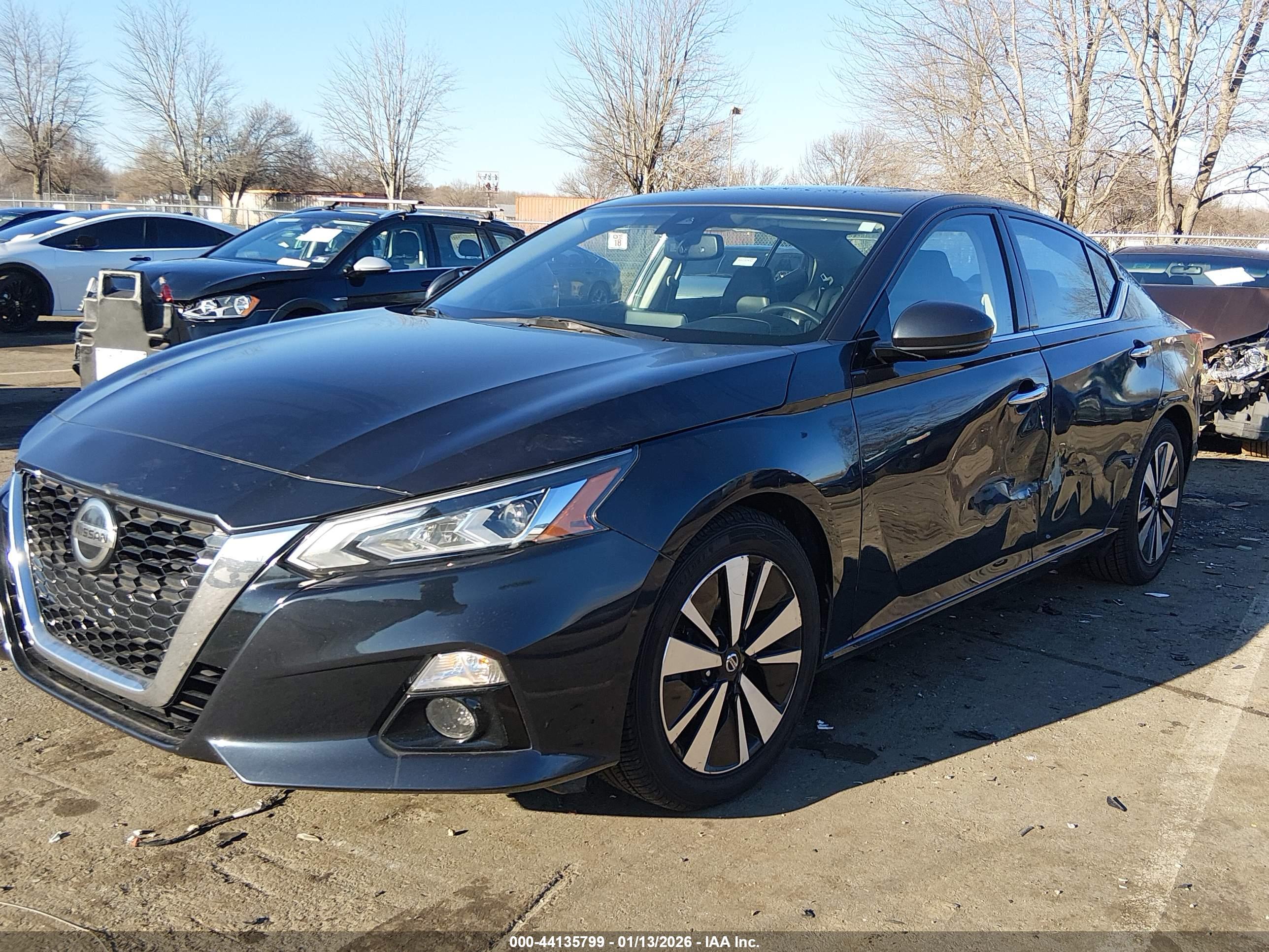 NISSAN ALTIMA image 2