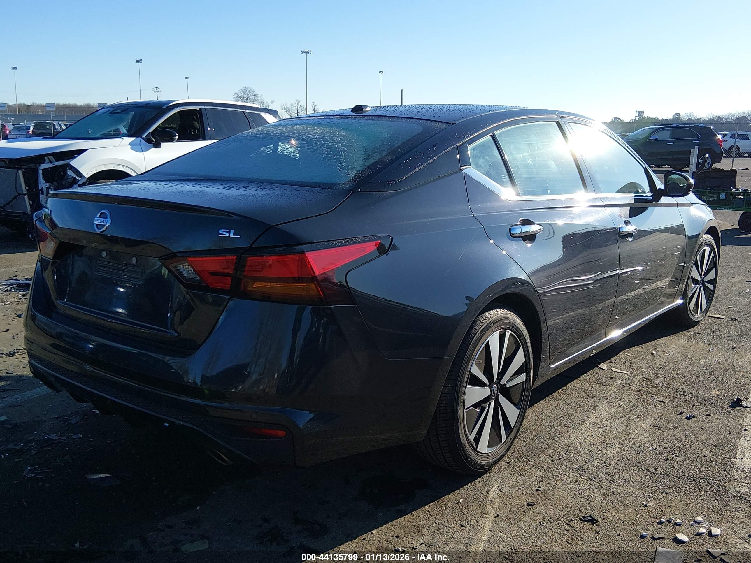 NISSAN ALTIMA image 4