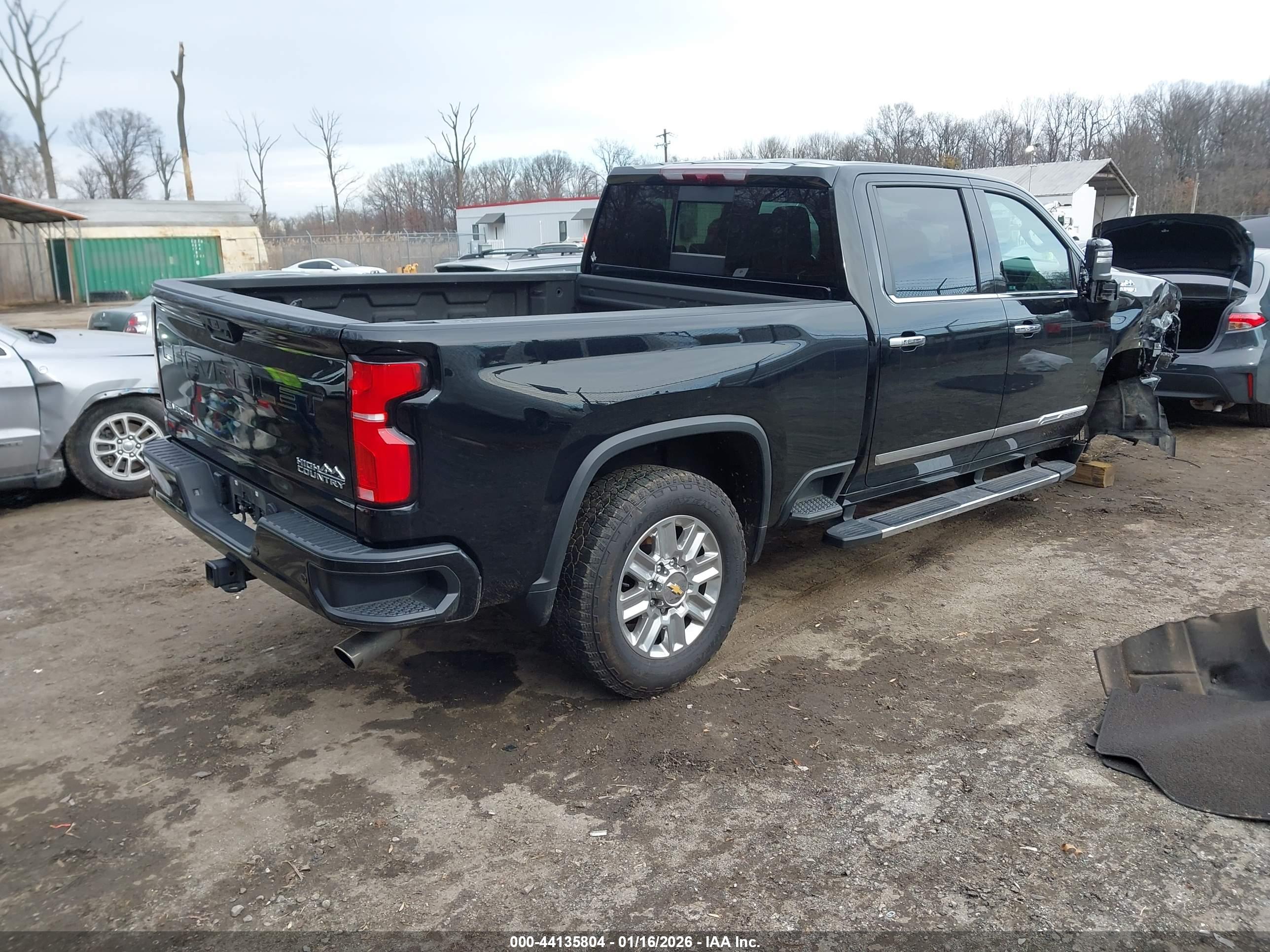 CHEVROLET SILVERADO image 4
