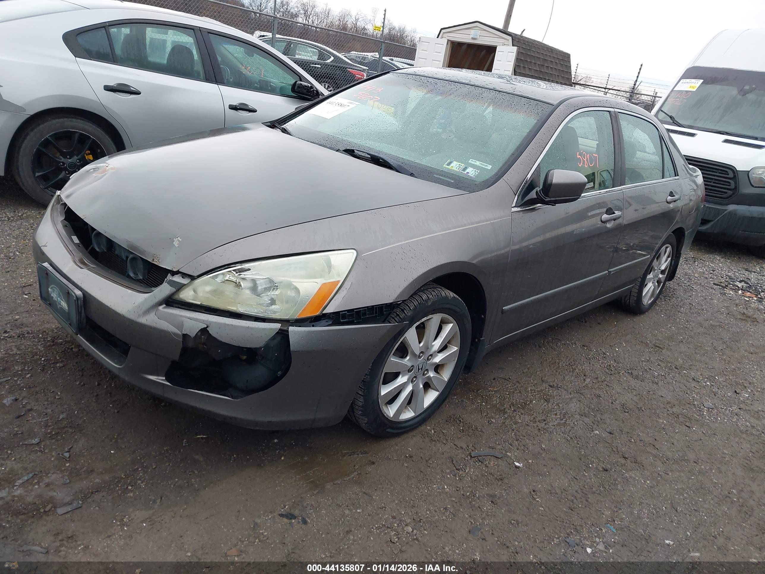 HONDA ACCORD image 2