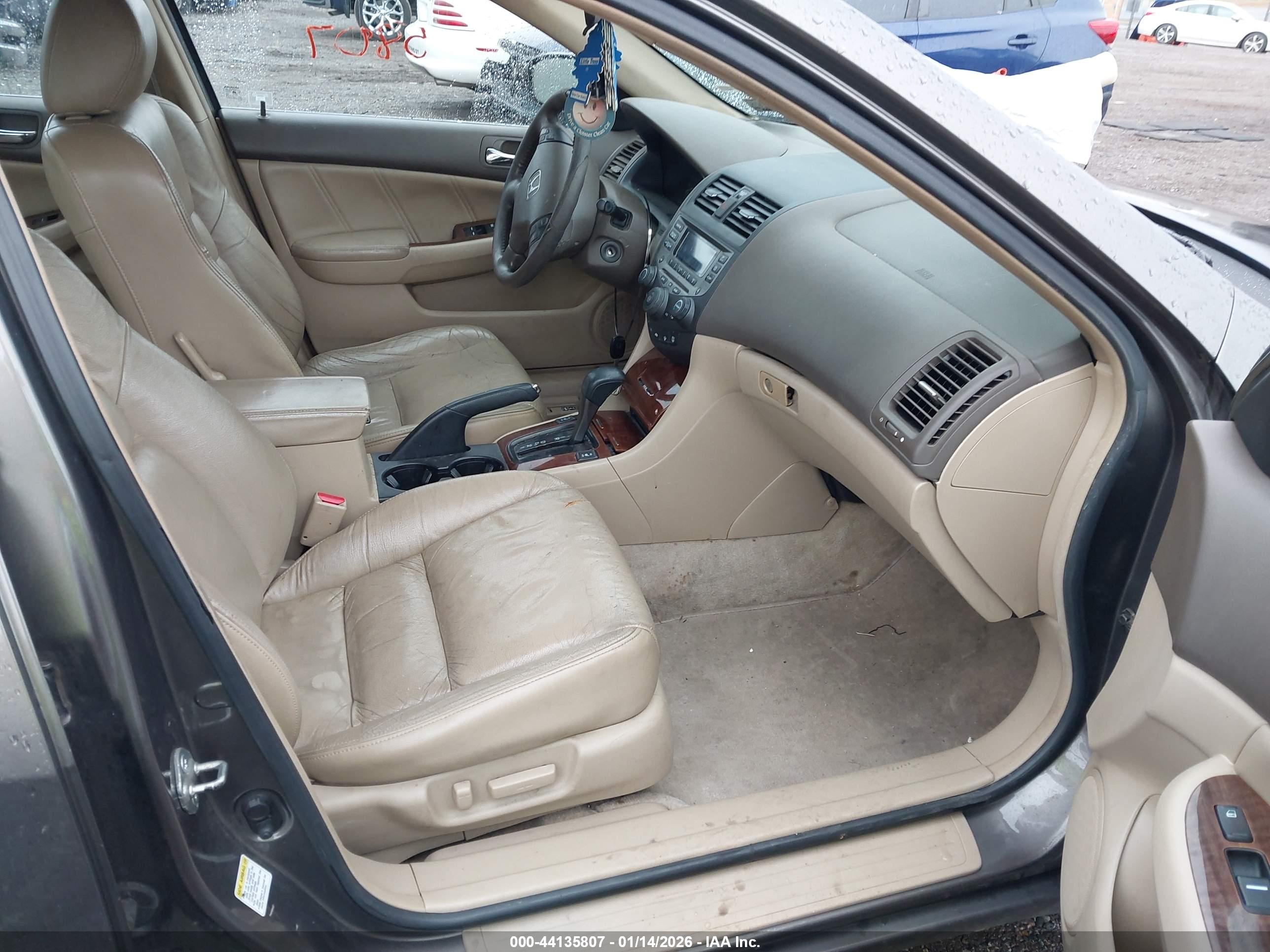 HONDA ACCORD image 5