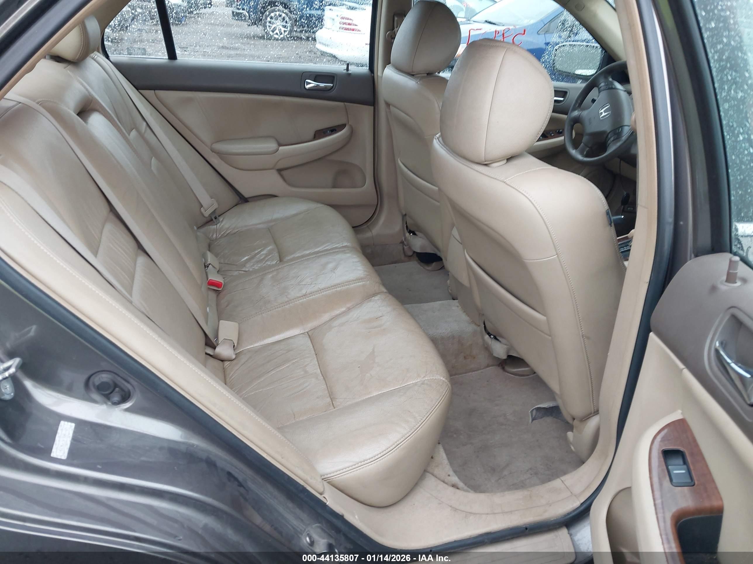 HONDA ACCORD image 8