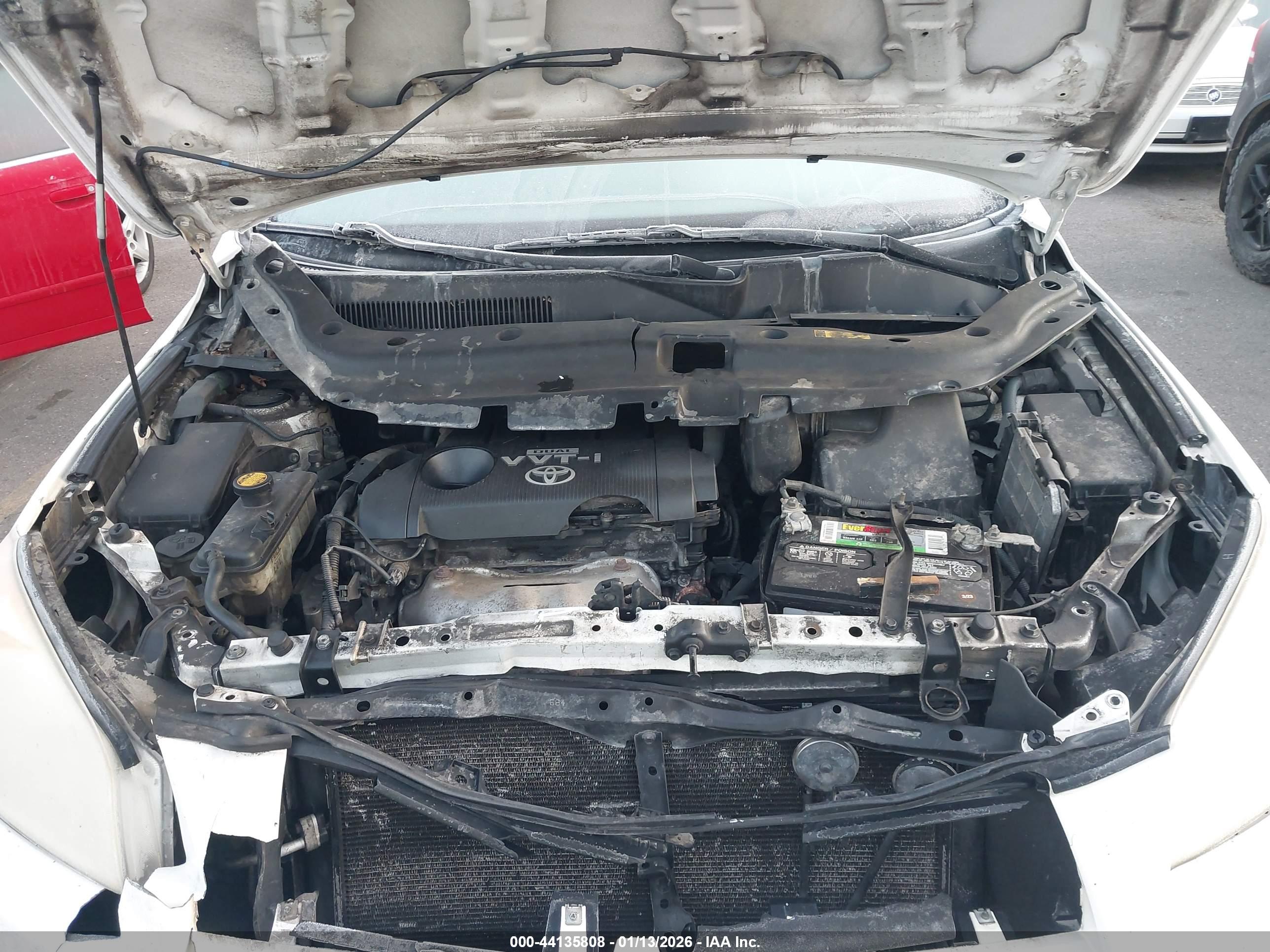 TOYOTA RAV4 image 10