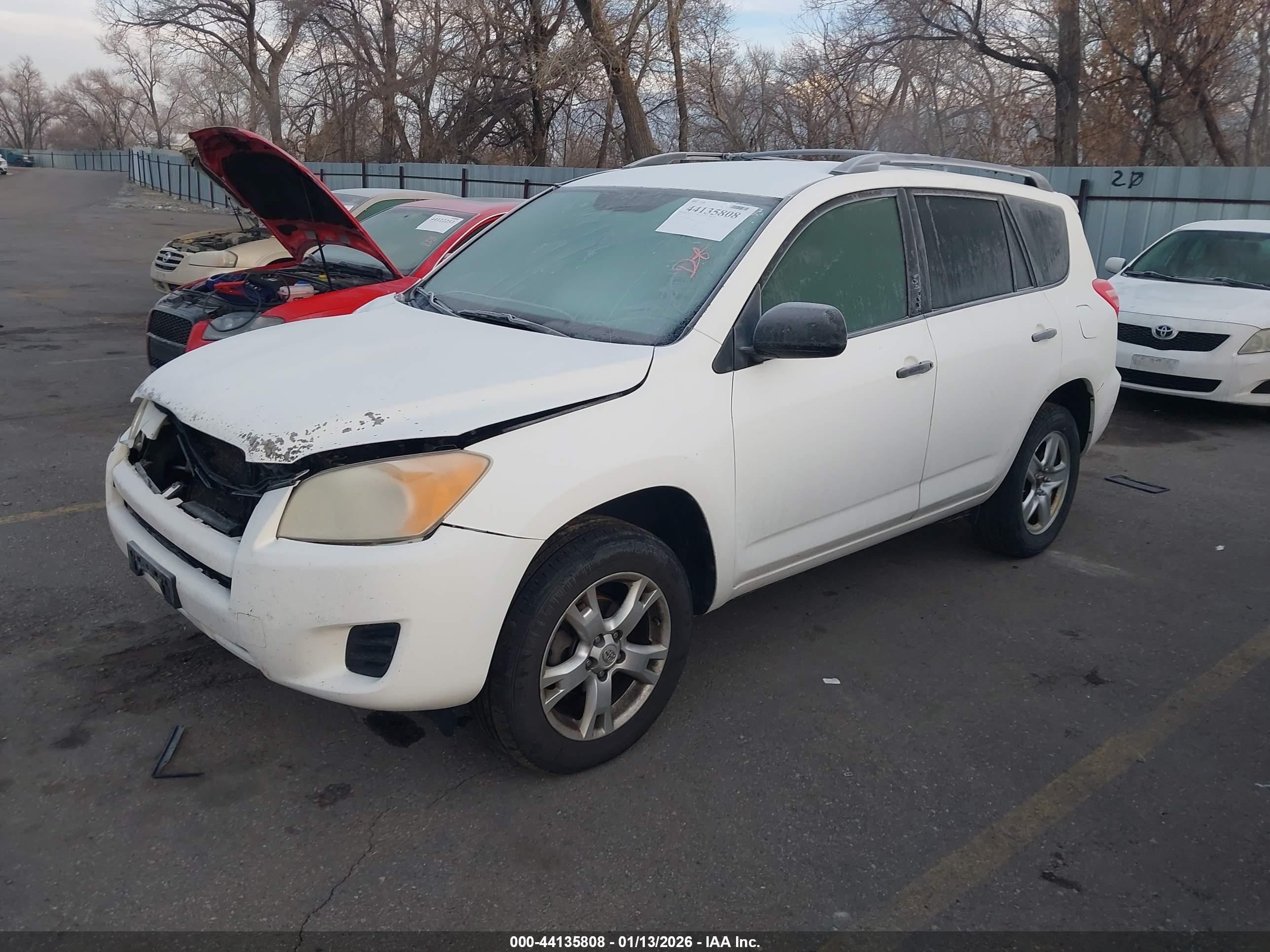 TOYOTA RAV4 image 2