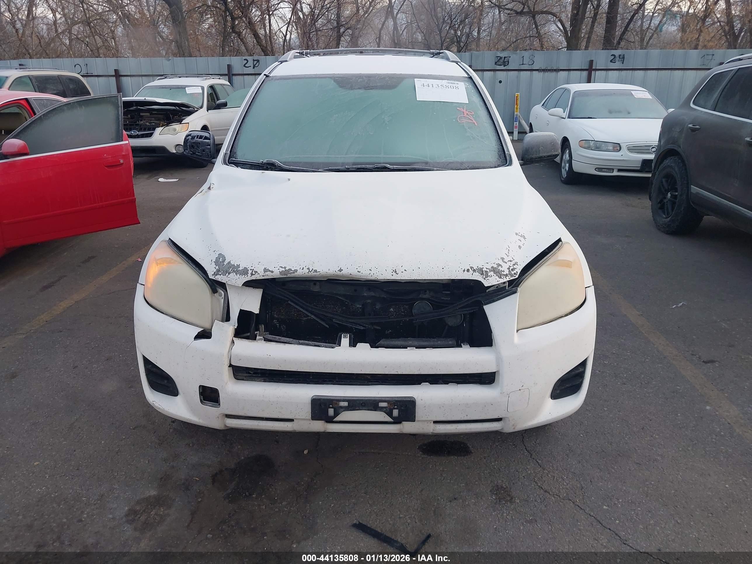 TOYOTA RAV4 image 6