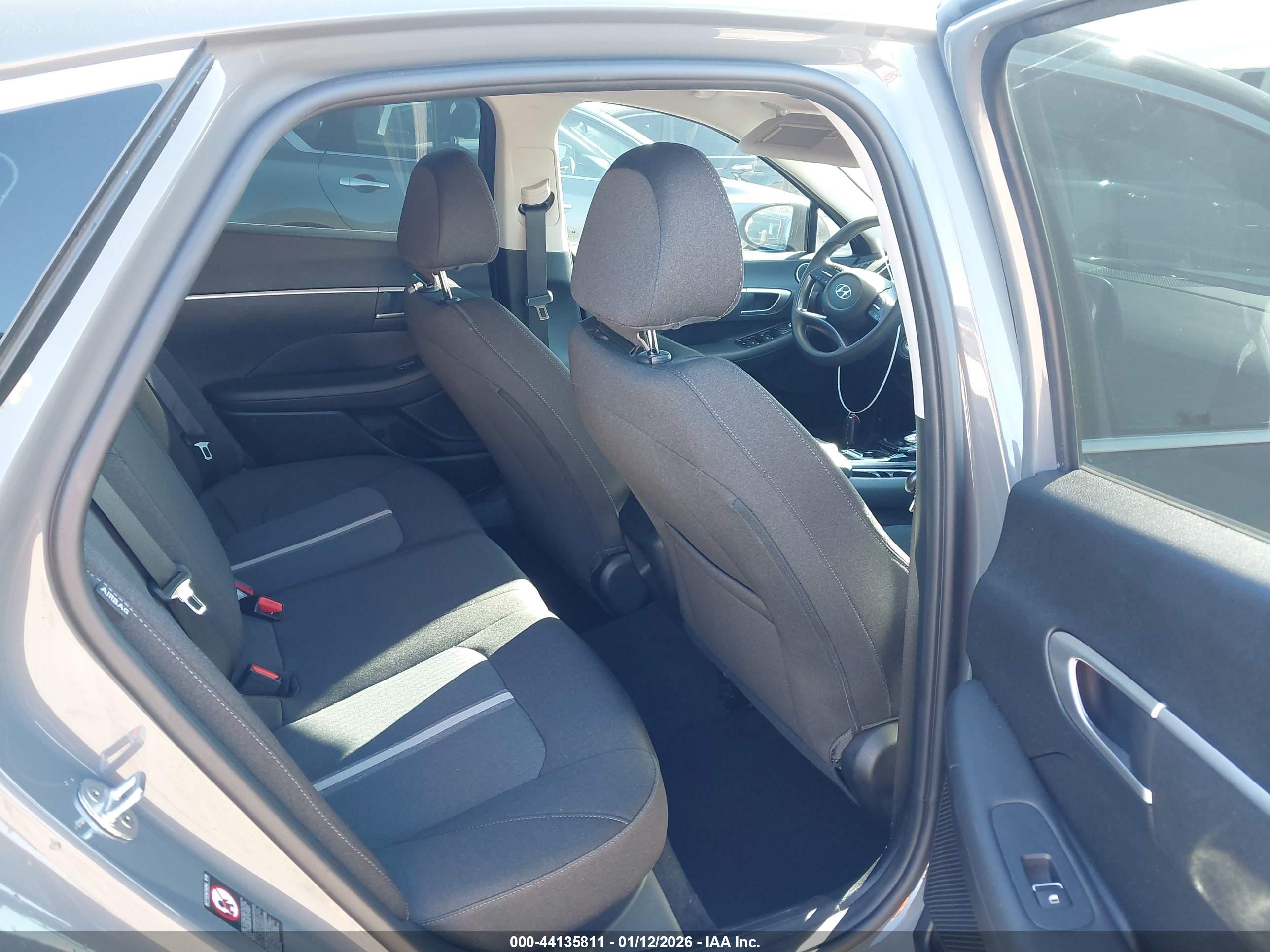 HYUNDAI SONATA image 8