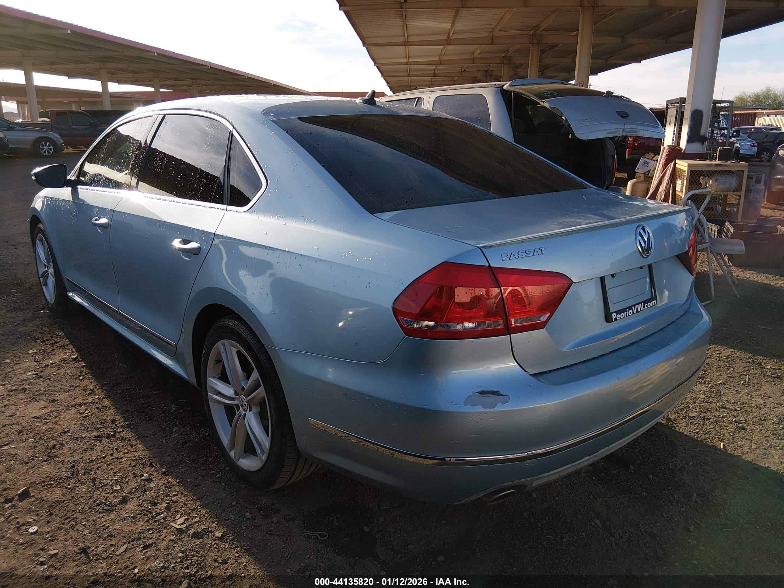 VOLKSWAGEN PASSAT image 3