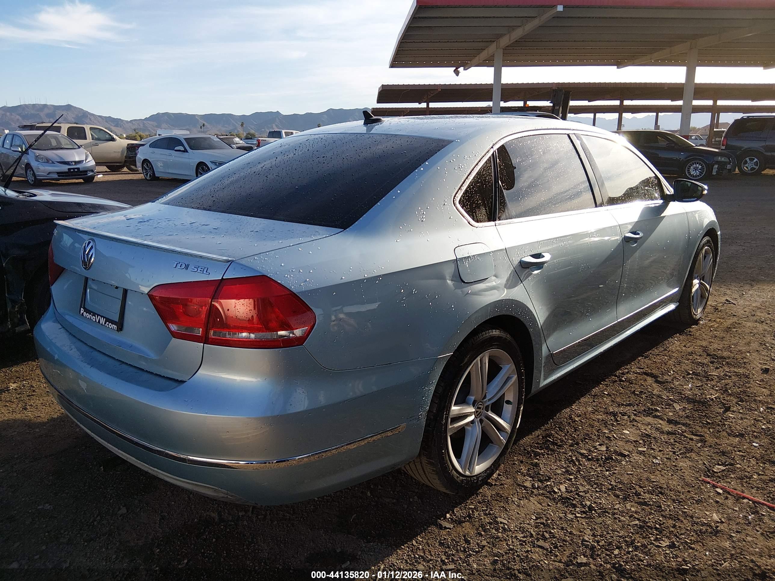 VOLKSWAGEN PASSAT image 4
