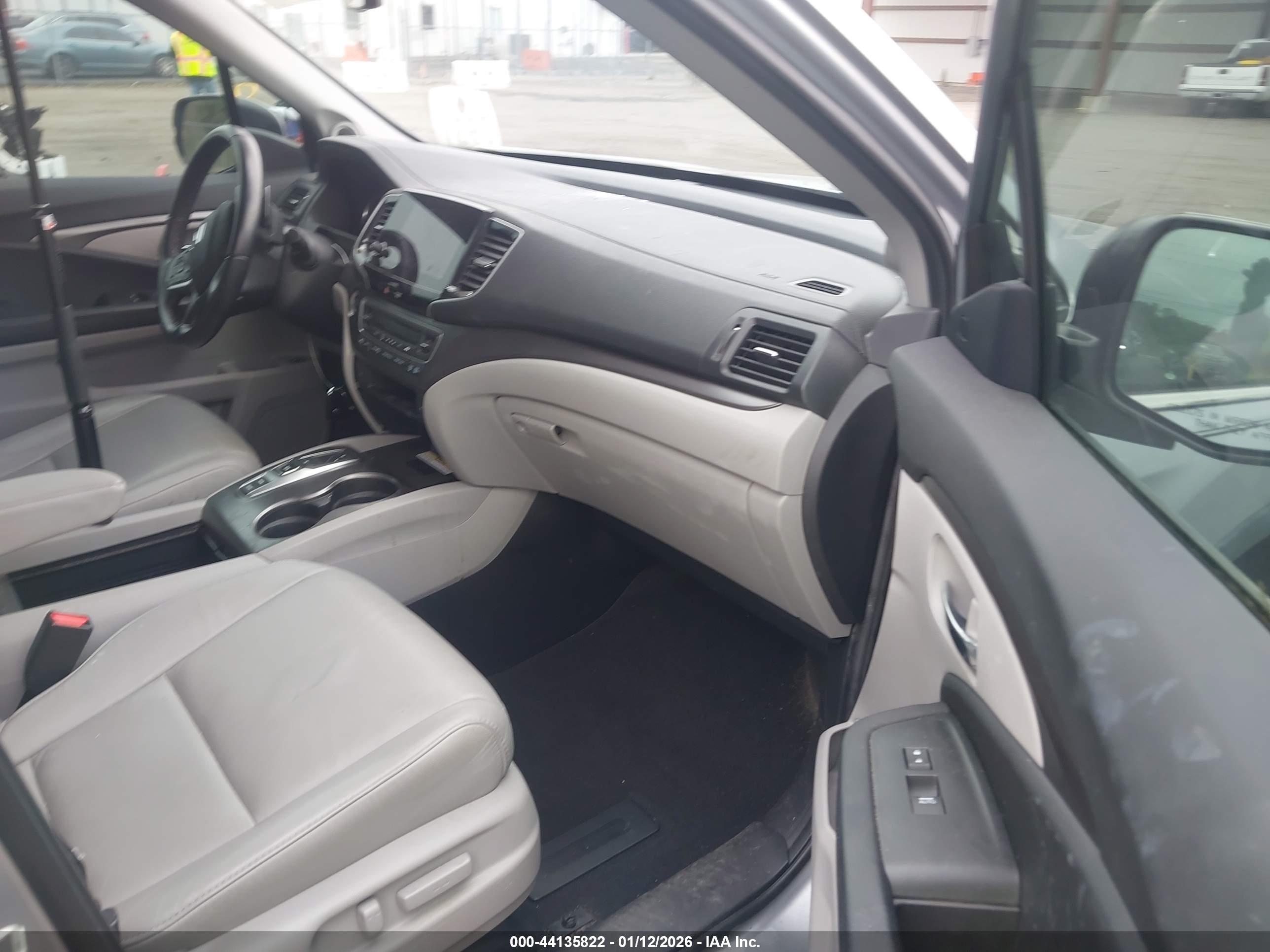 HONDA PILOT image 5