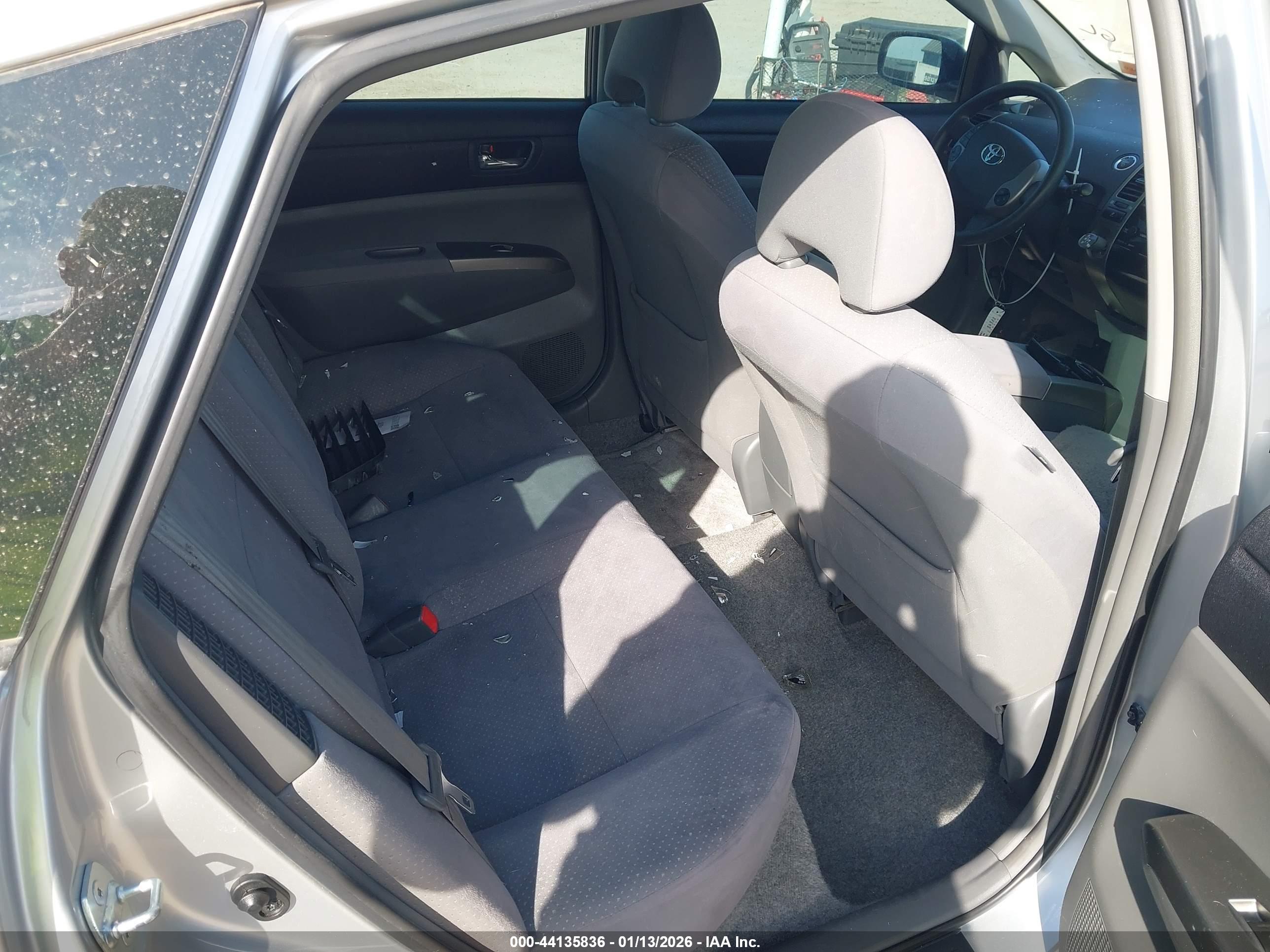TOYOTA PRIUS image 8