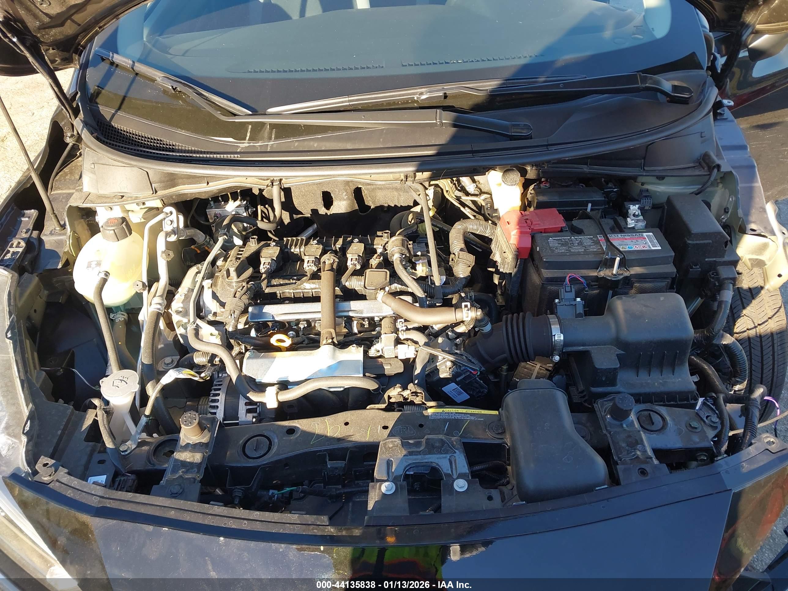 NISSAN VERSA image 10