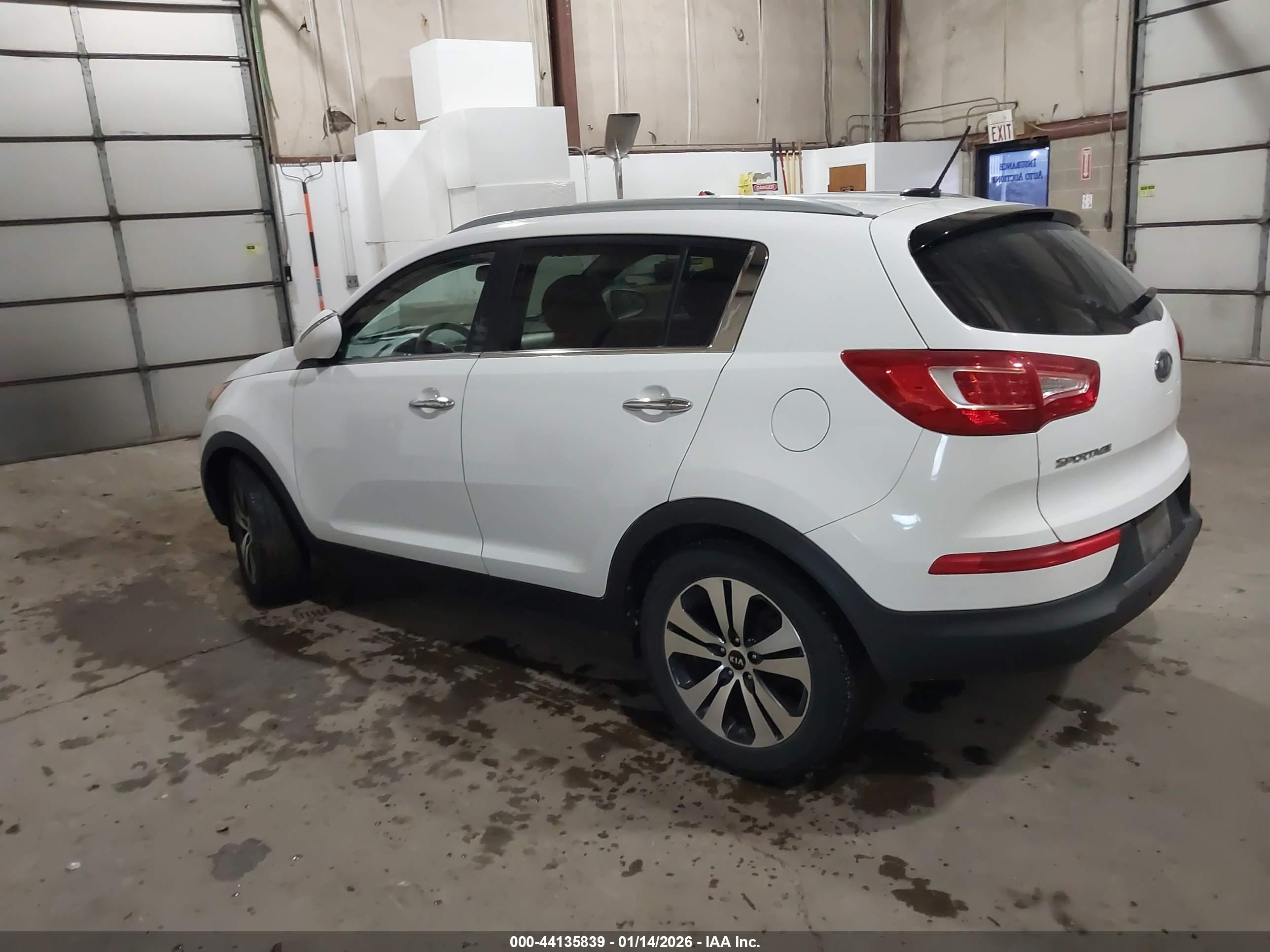KIA SPORTAGE image 3