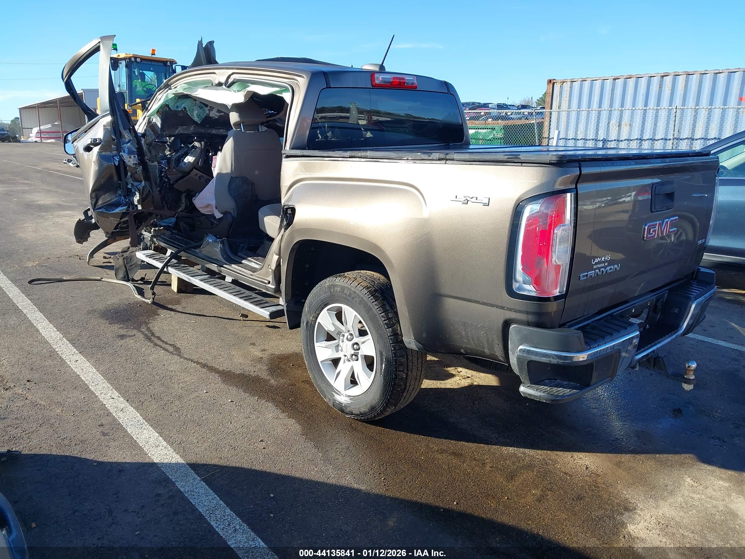 GMC CANYON image 3
