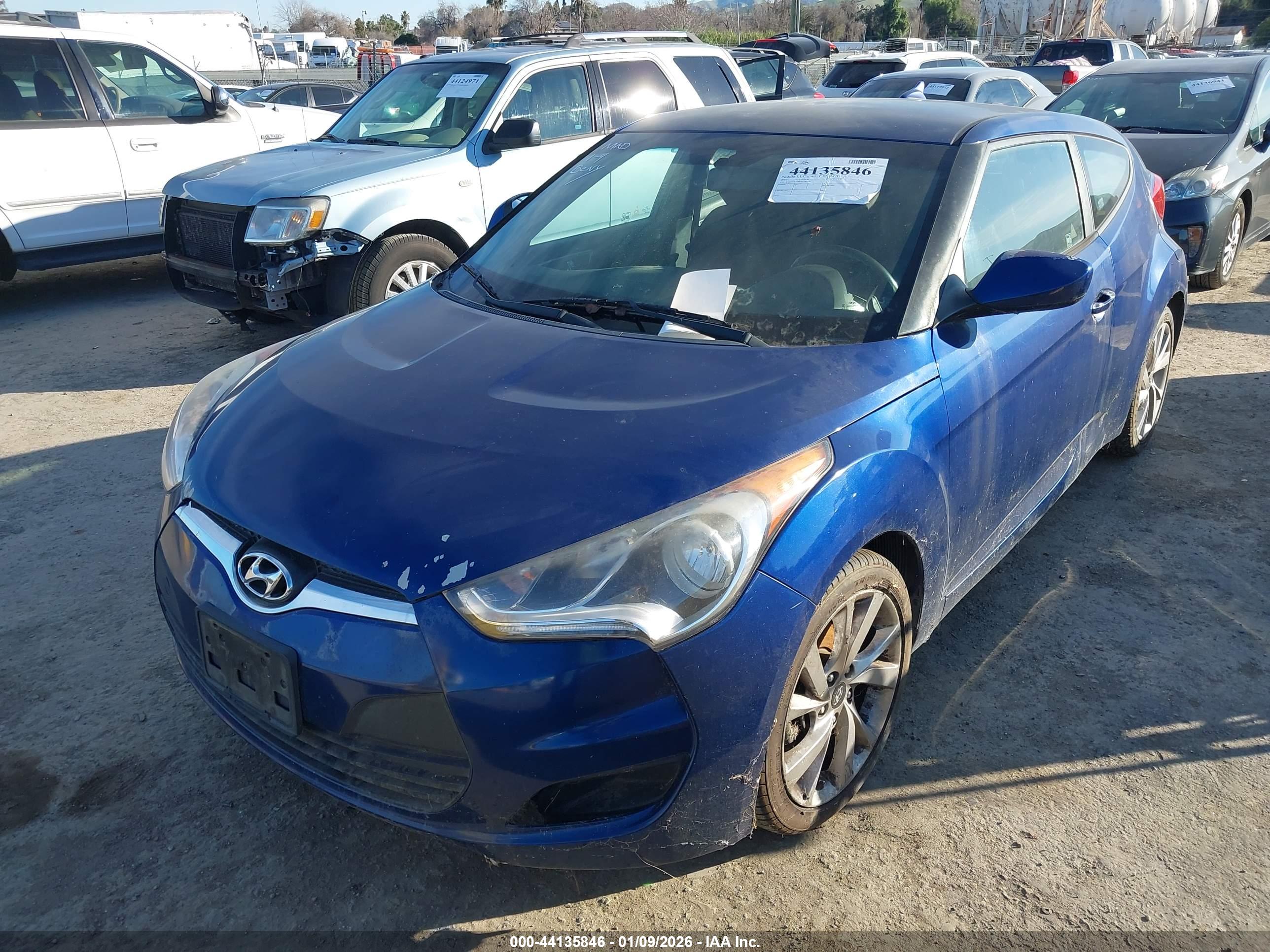 HYUNDAI VELOSTER image 6