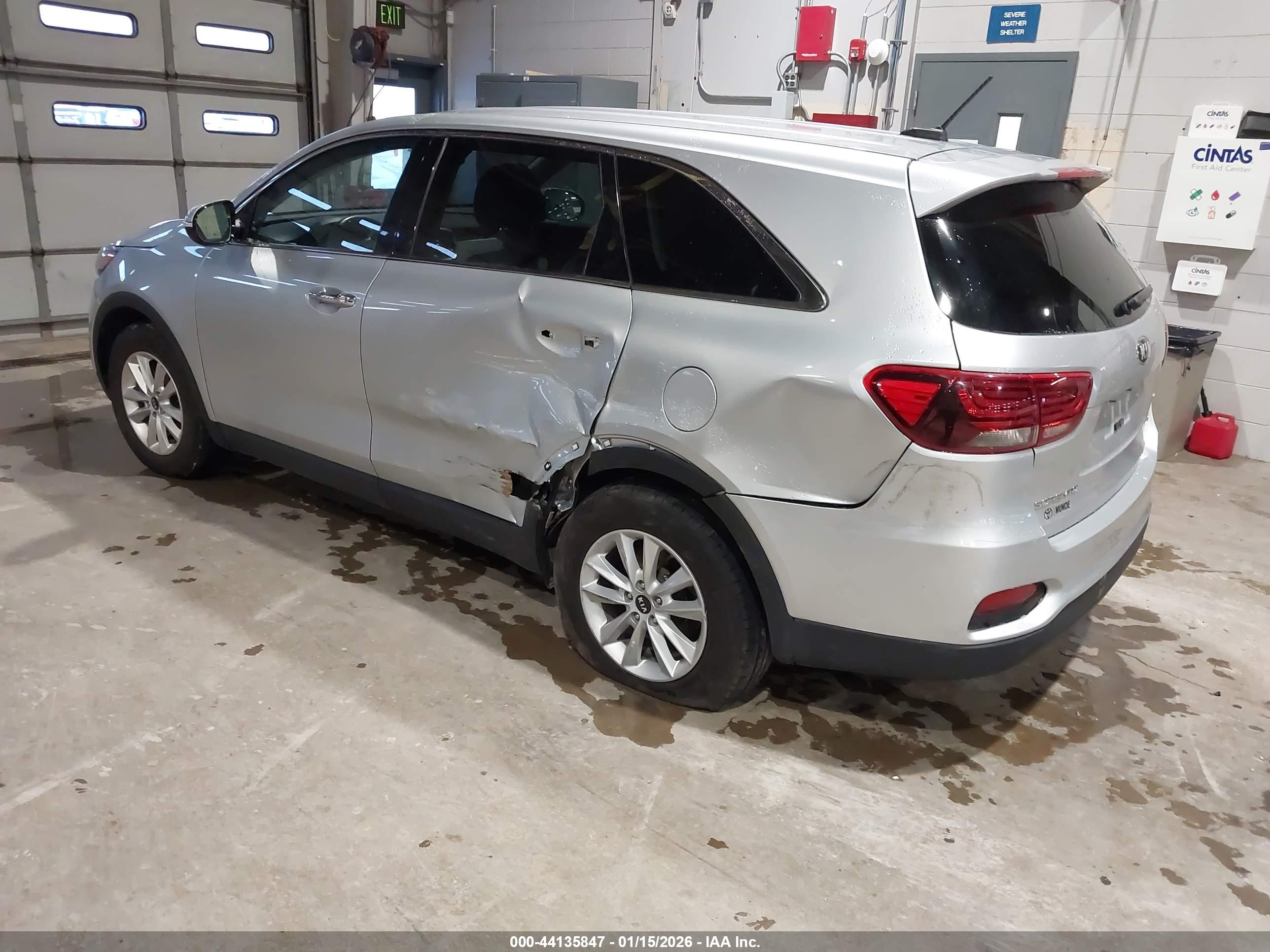 KIA SORENTO image 3