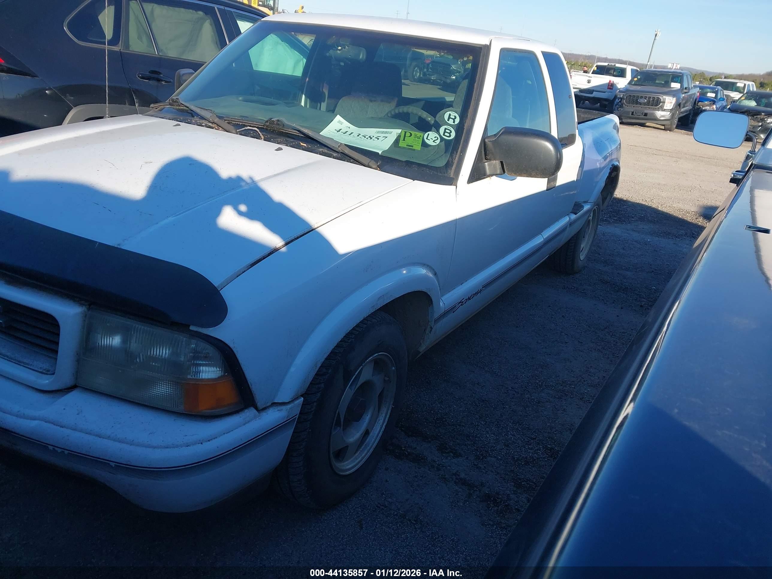 GMC SONOMA image 2