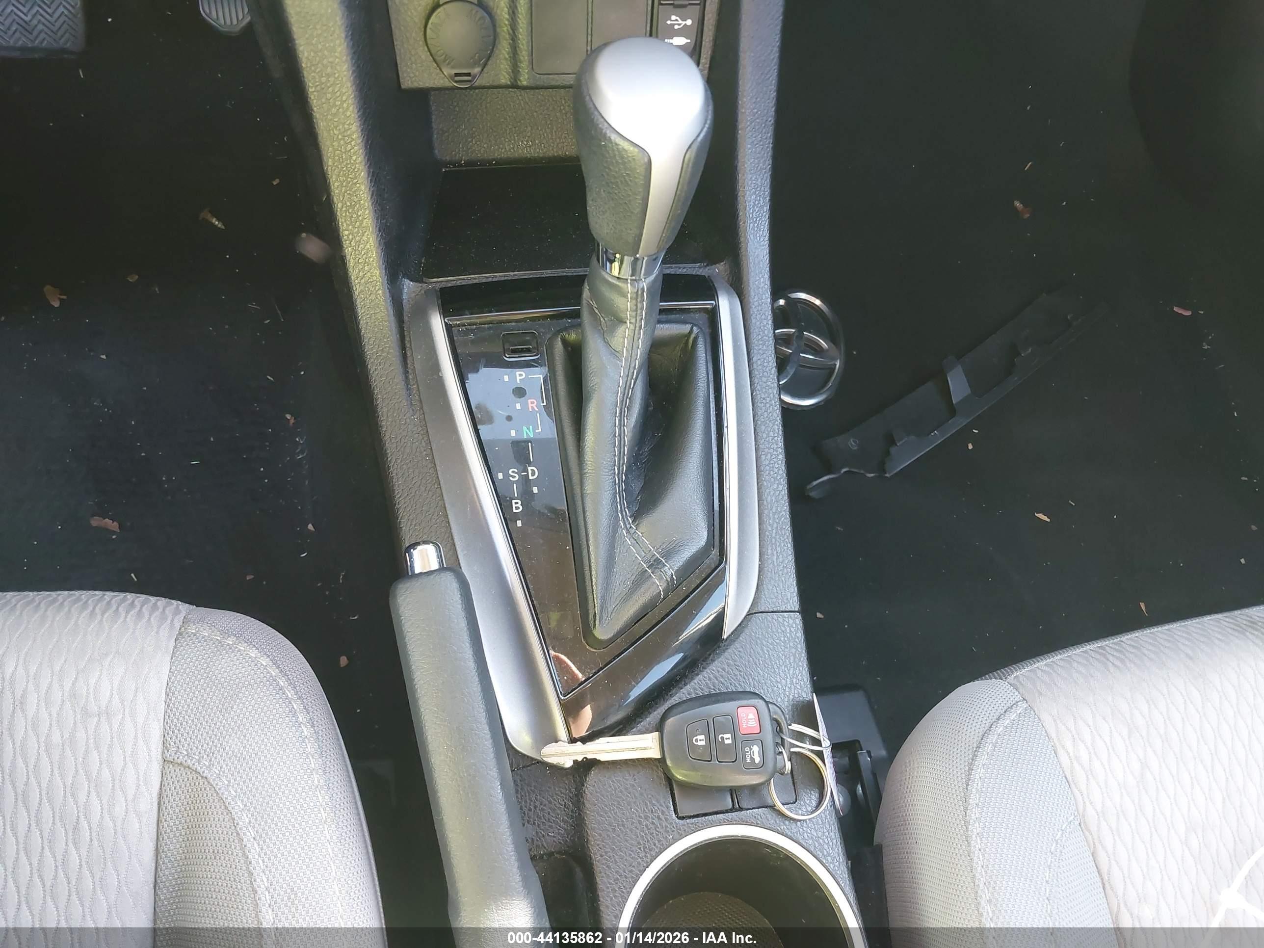 TOYOTA COROLLA image 11