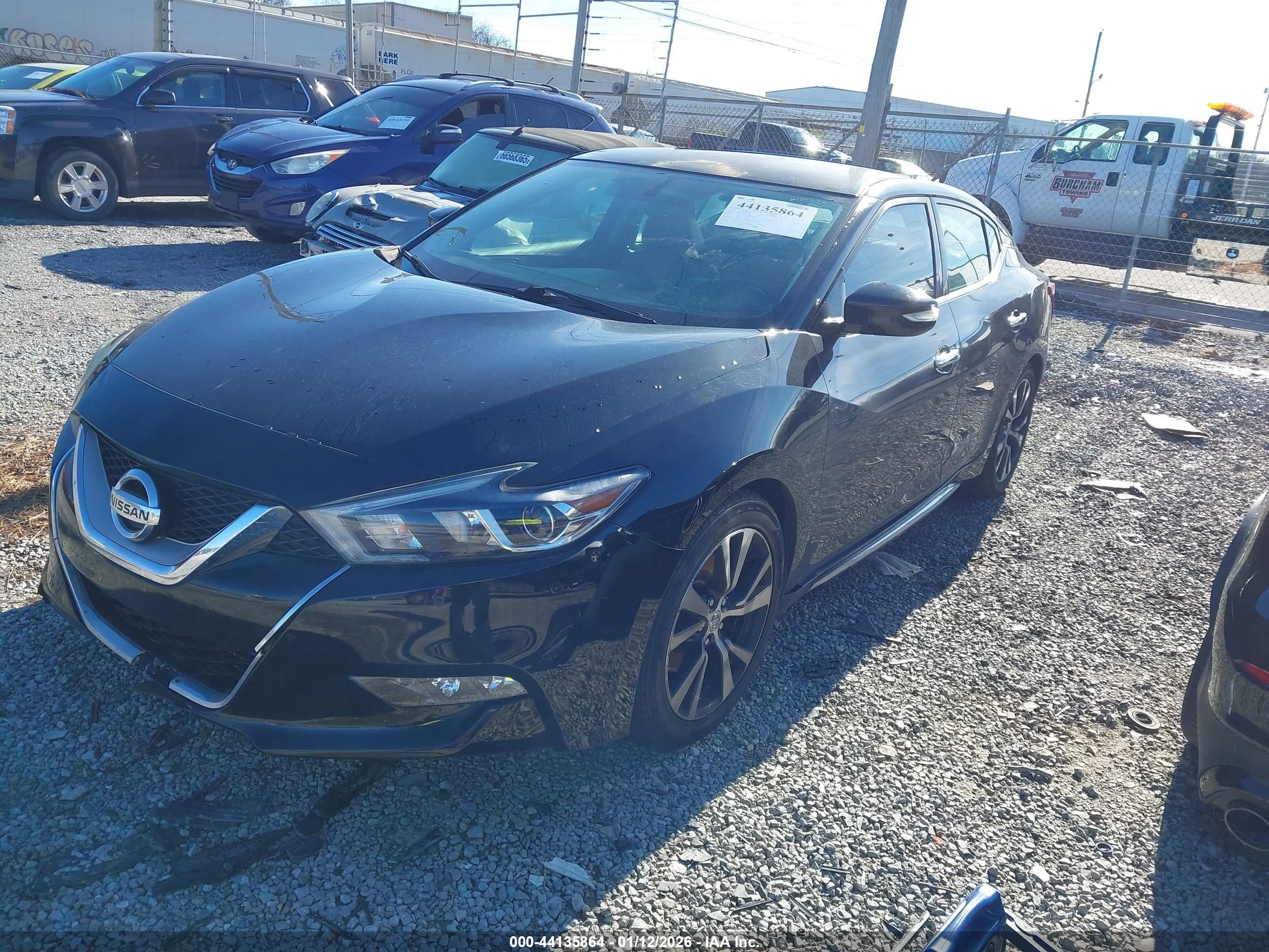 NISSAN MAXIMA image 2