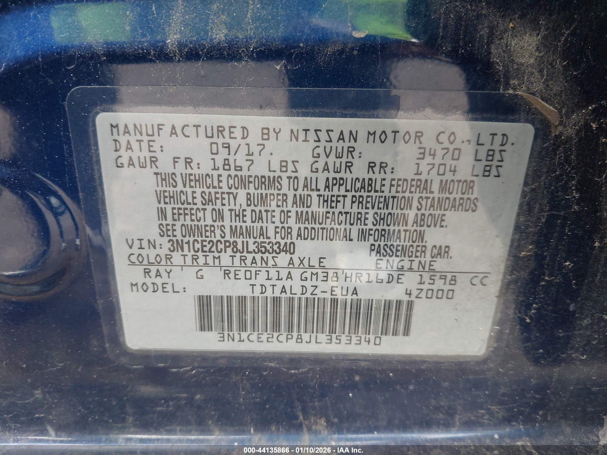 NISSAN VERSA image 9
