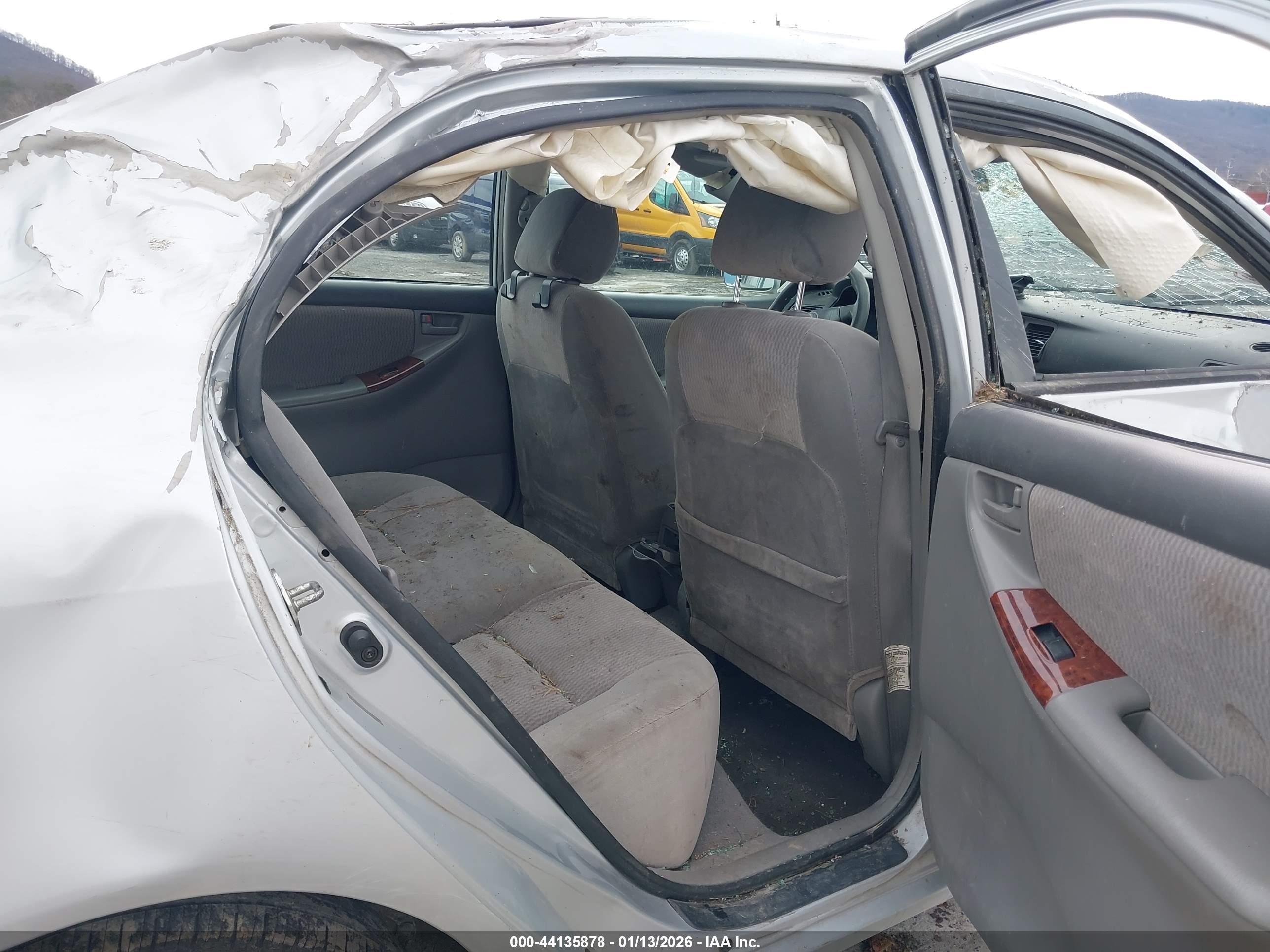 TOYOTA COROLLA image 8