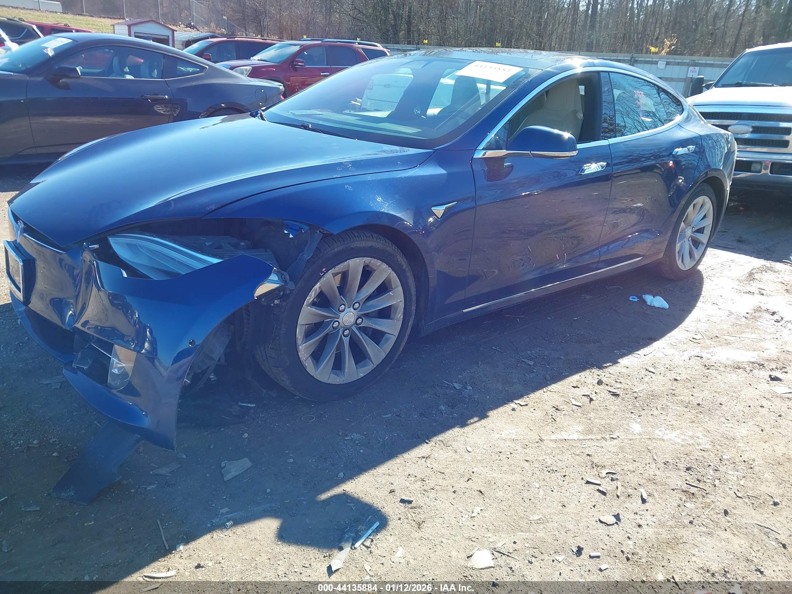 TESLA MODEL image 2