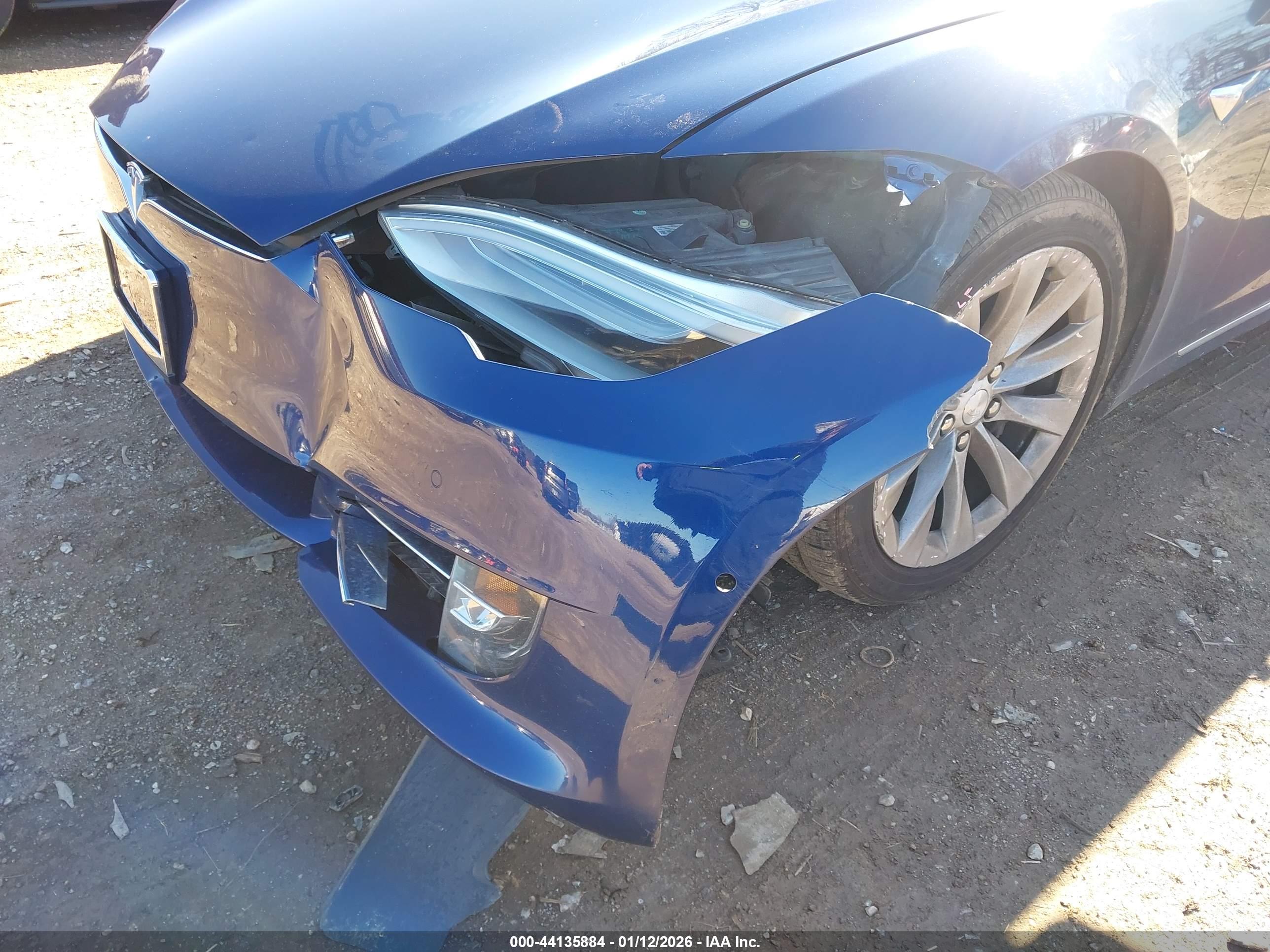 TESLA MODEL image 6