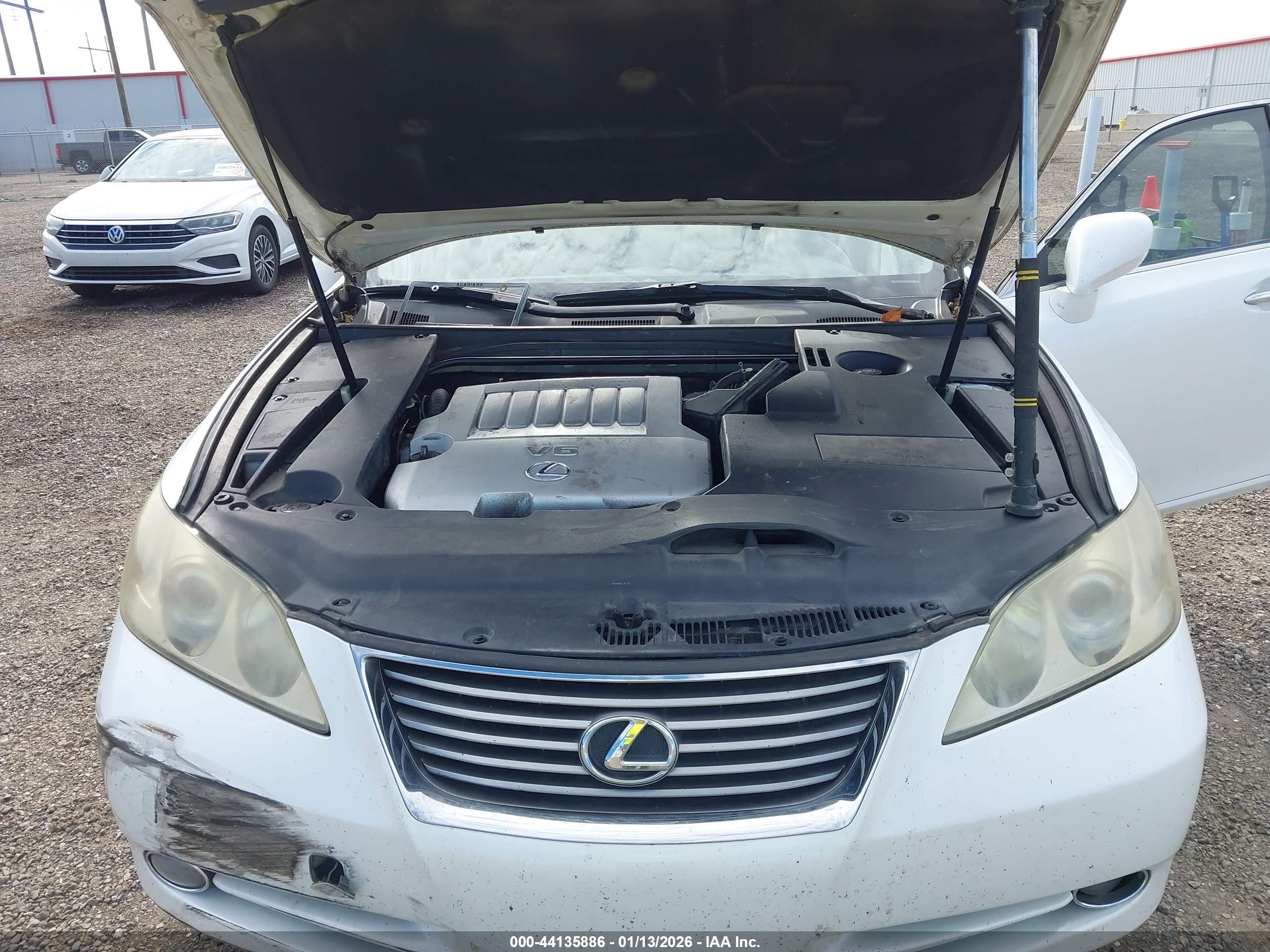 LEXUS ES image 10