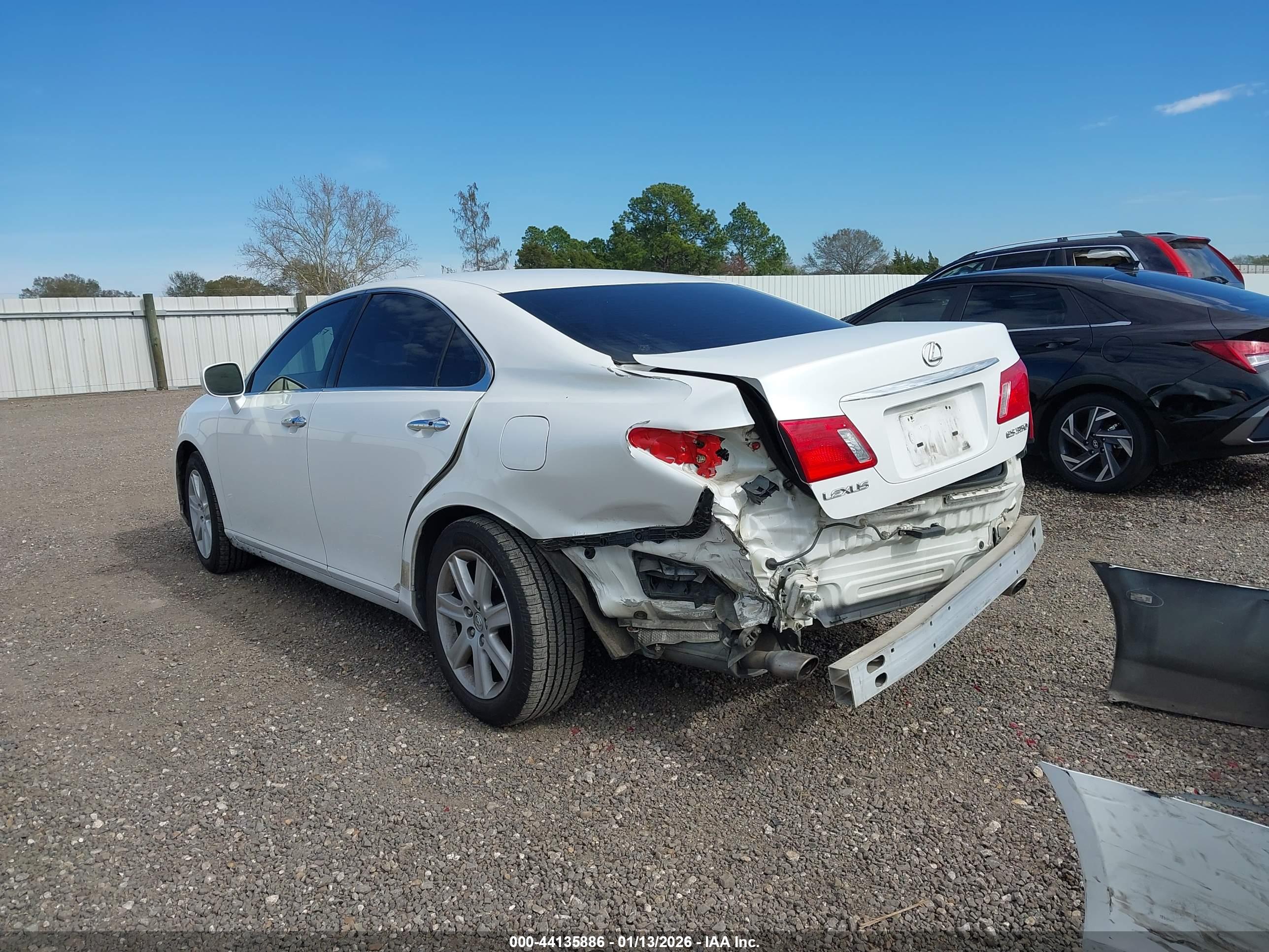 LEXUS ES image 3