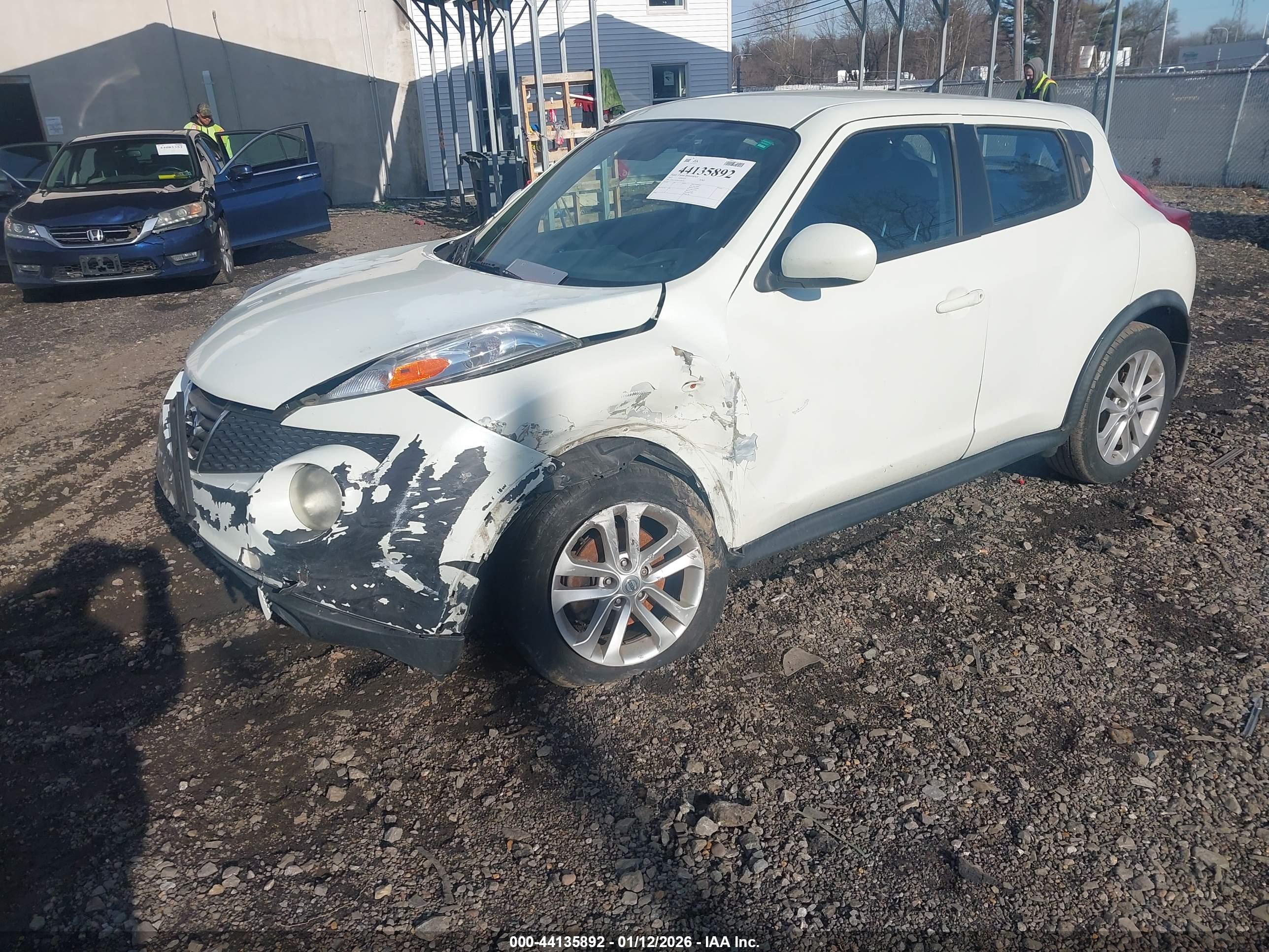 NISSAN JUKE image 2